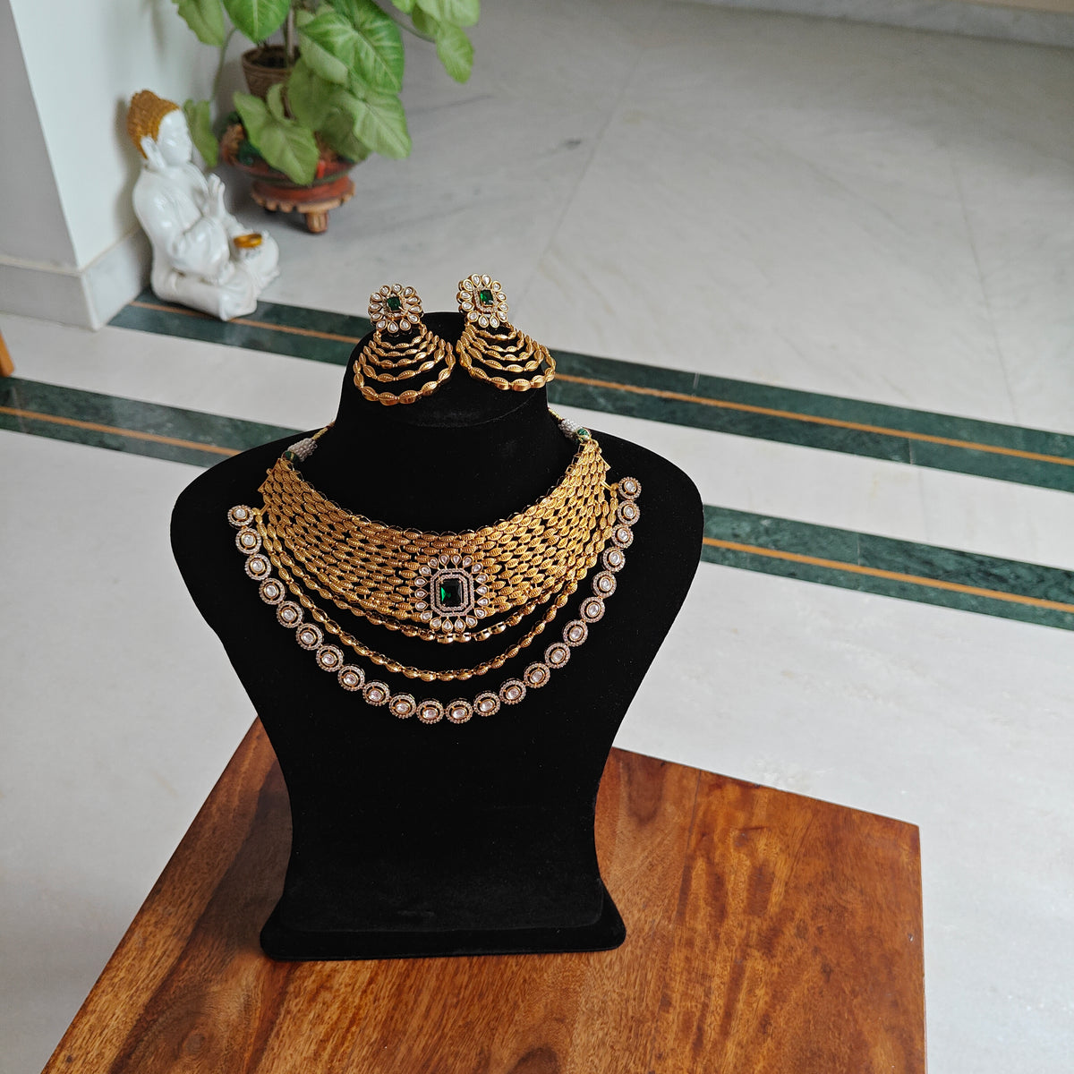 Ruksana set with stone and layer of moisanite and golden chains