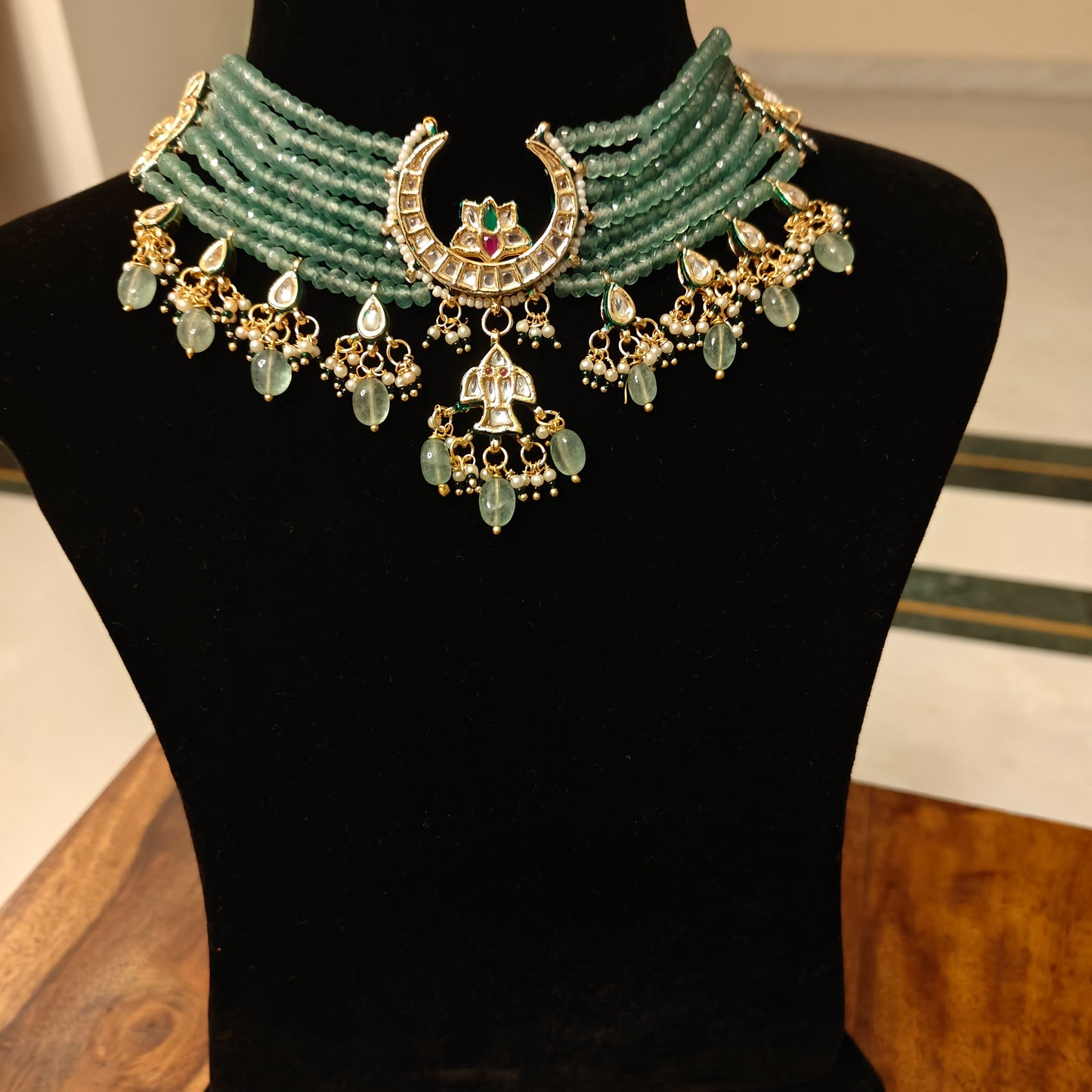 Priyasha set with beads and kundan