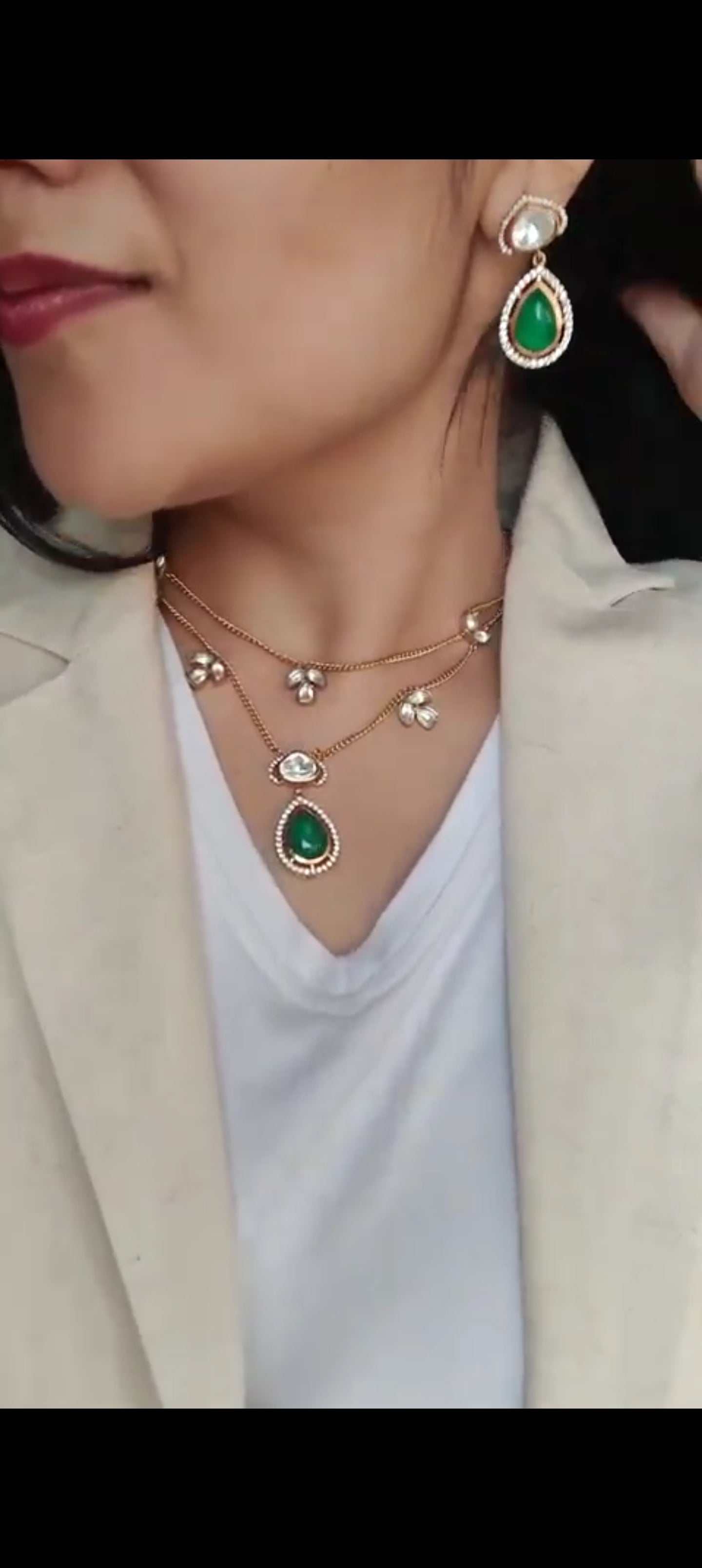 Aara set with moissanite and stone