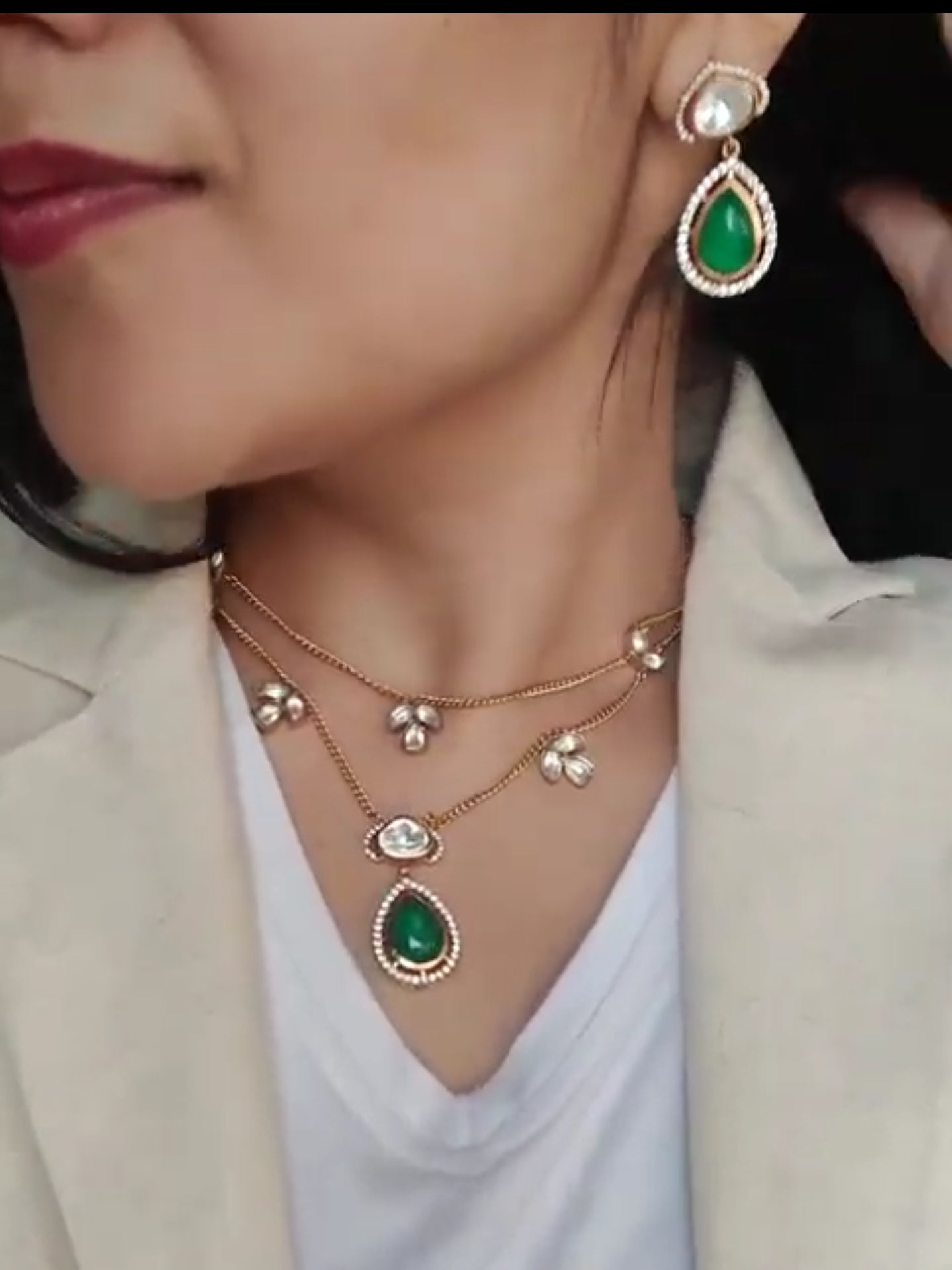 Aara set with moissanite and stone