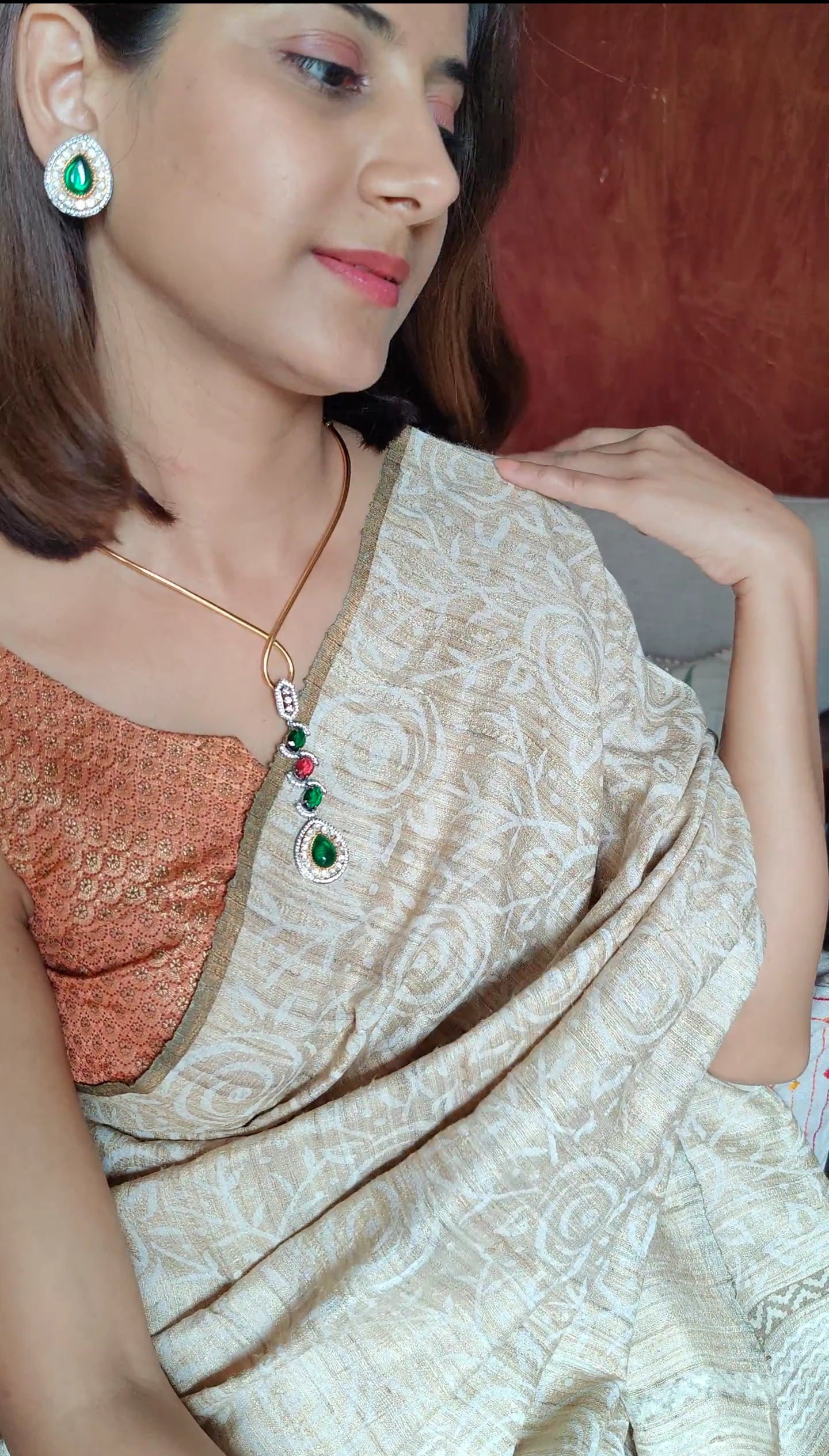 Nargis set on twisted stiff chain