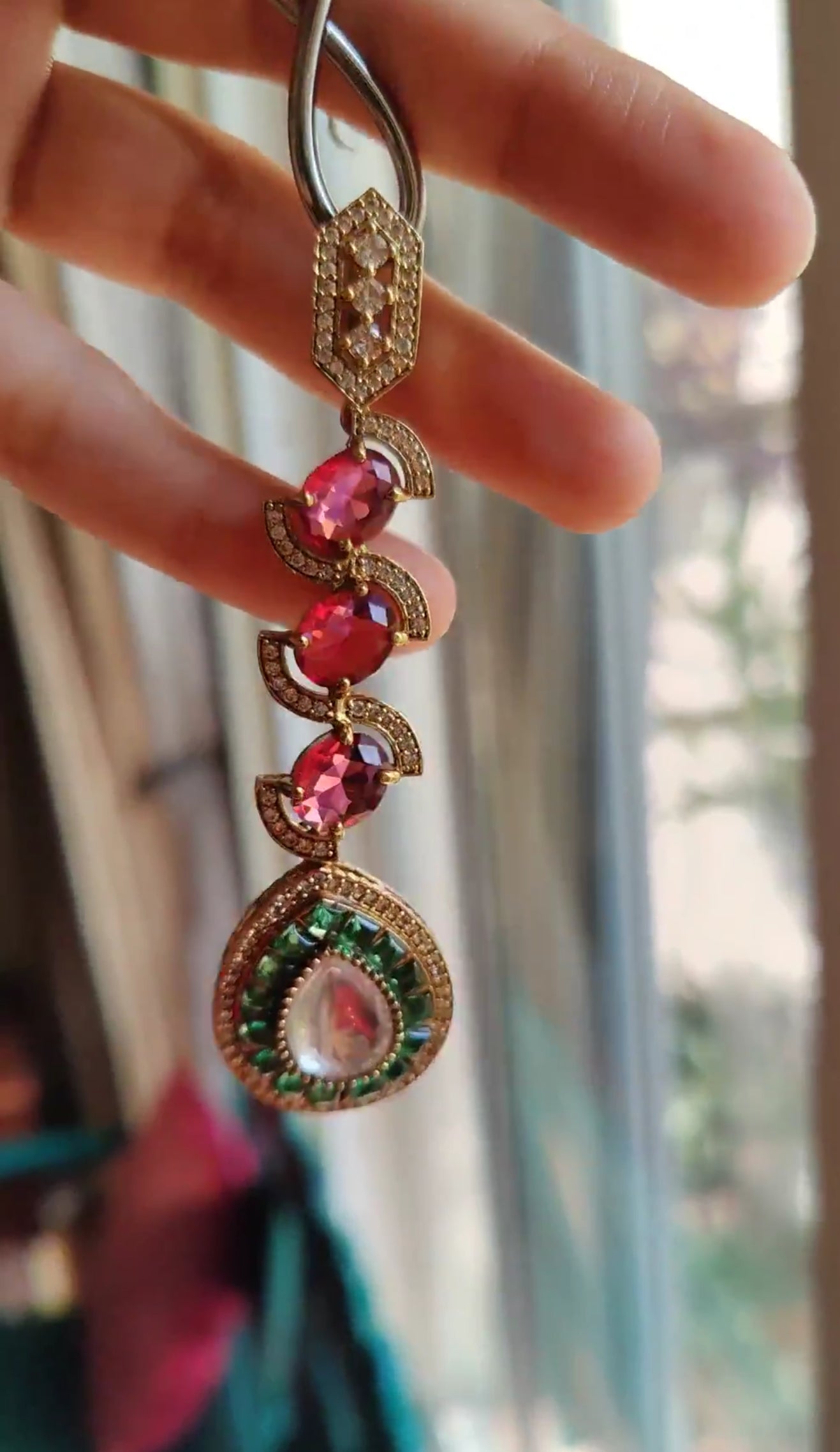 Nargis set on twisted stiff chain