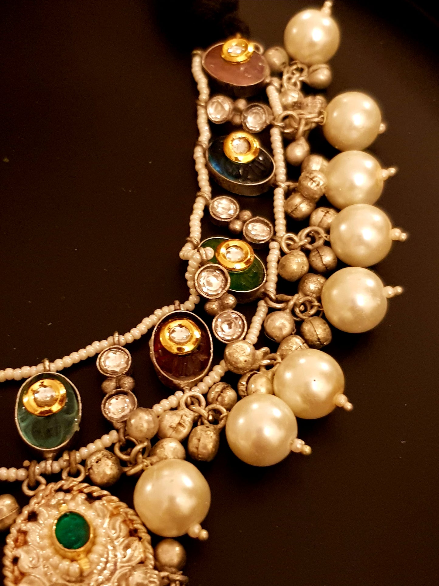 Silver finish choker necklace with kundan on multicoloured stones, poth pearl strings, big pearl drops