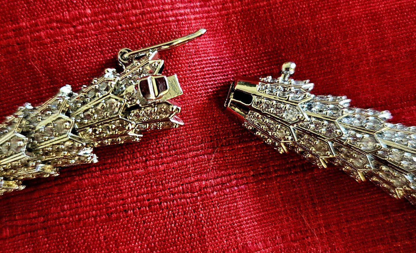 Platinum finish serpent set, necklace has big serpent eye, matching earrings