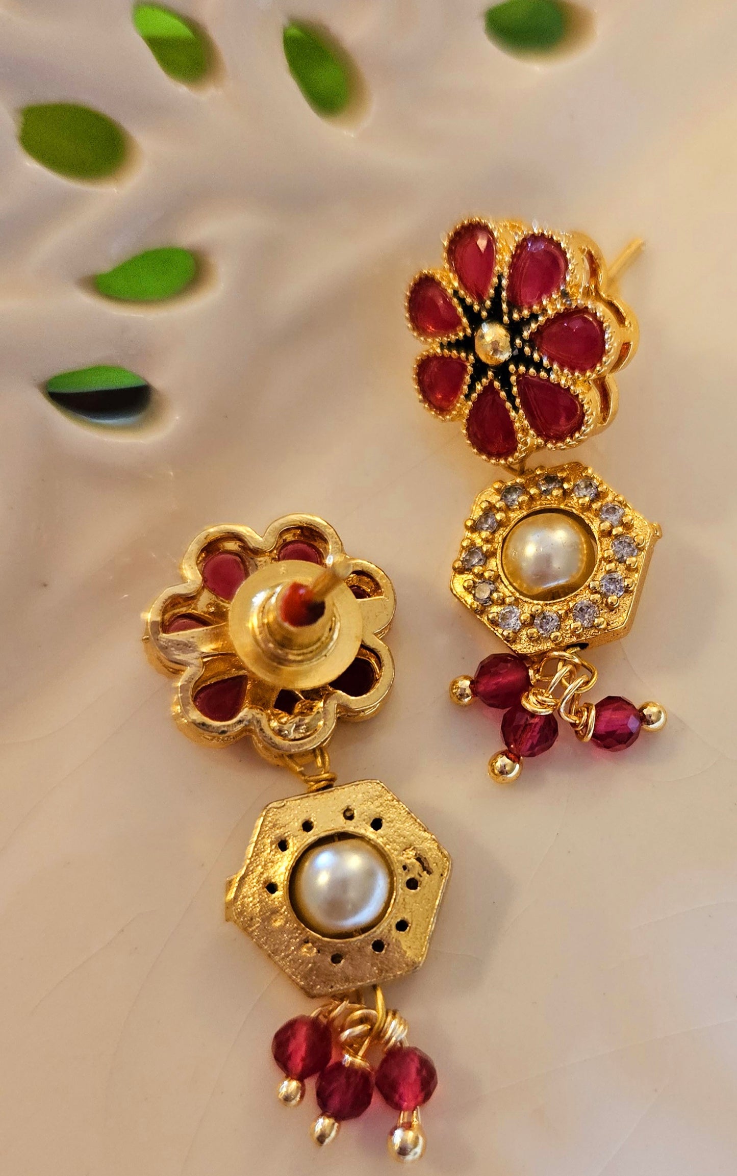 Pearl Pendant set with work of blue/red stone in multiple strands on pearl, blue and red stone, matching earrings