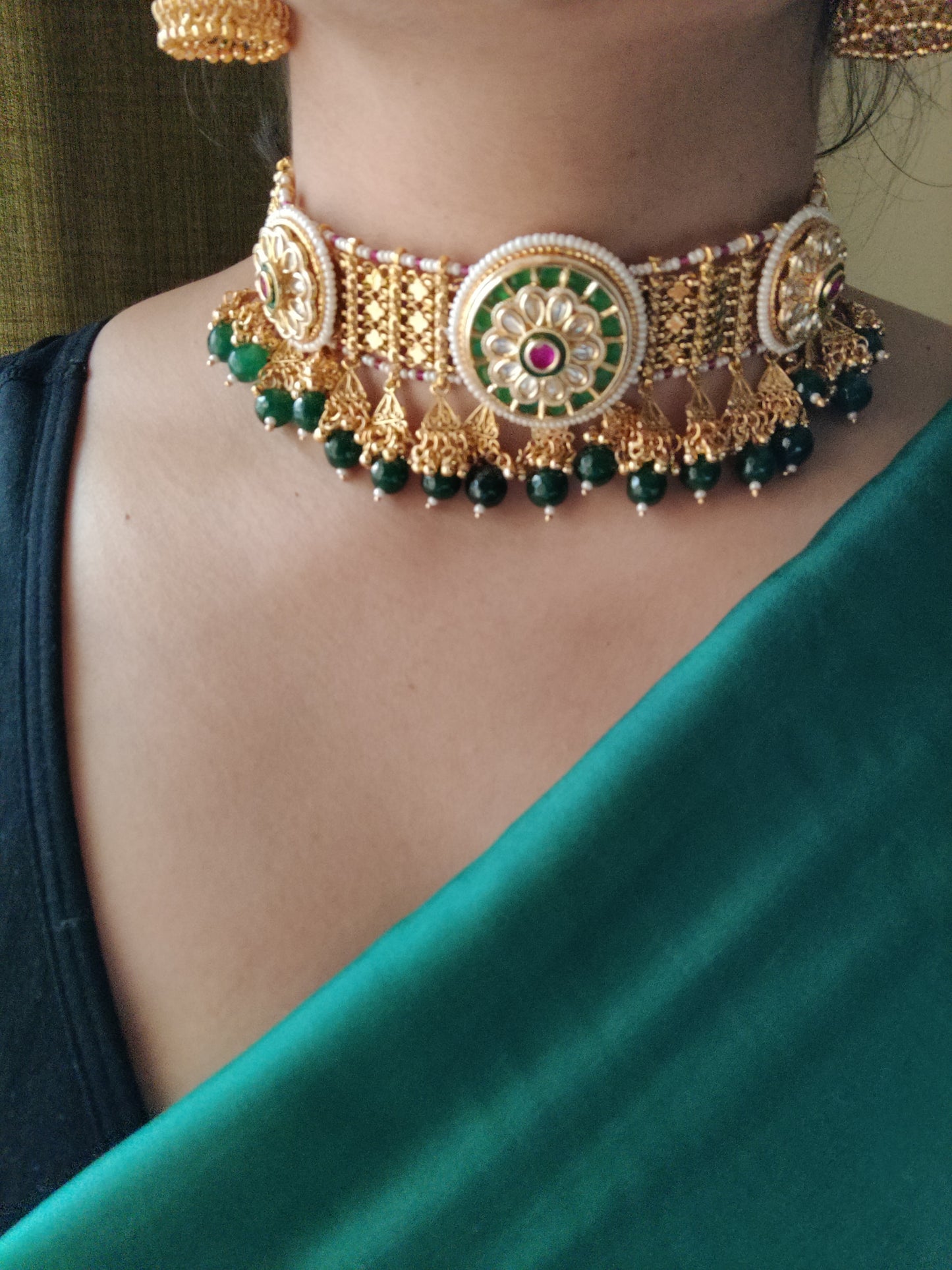 Gold finish choker set with kundan and stunning matching jhumkis (earrings)