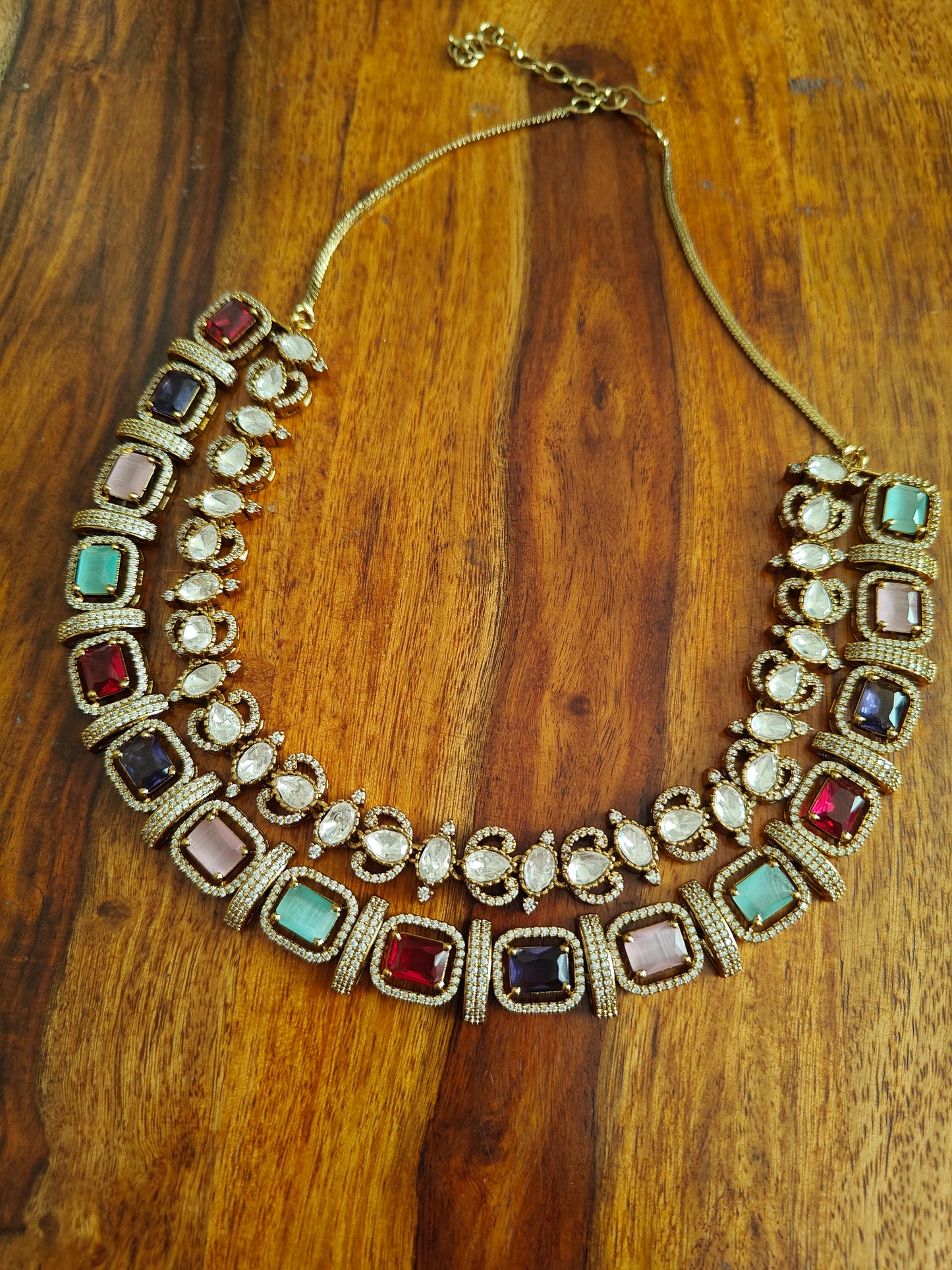 Kanti set with moissanite and coloured stones