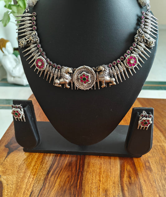 Kanan dual tone set with kemp stones and pearls