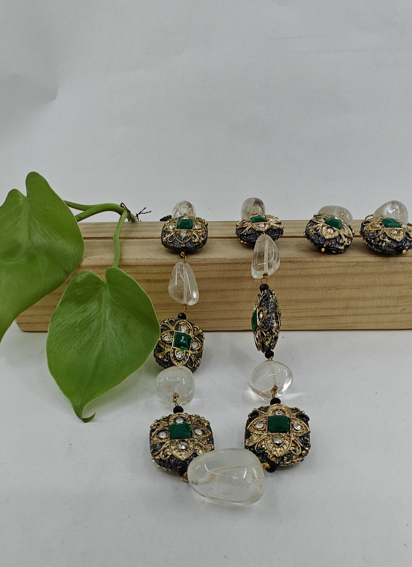 Metal beads with coloured stone inlay and transparent beads set