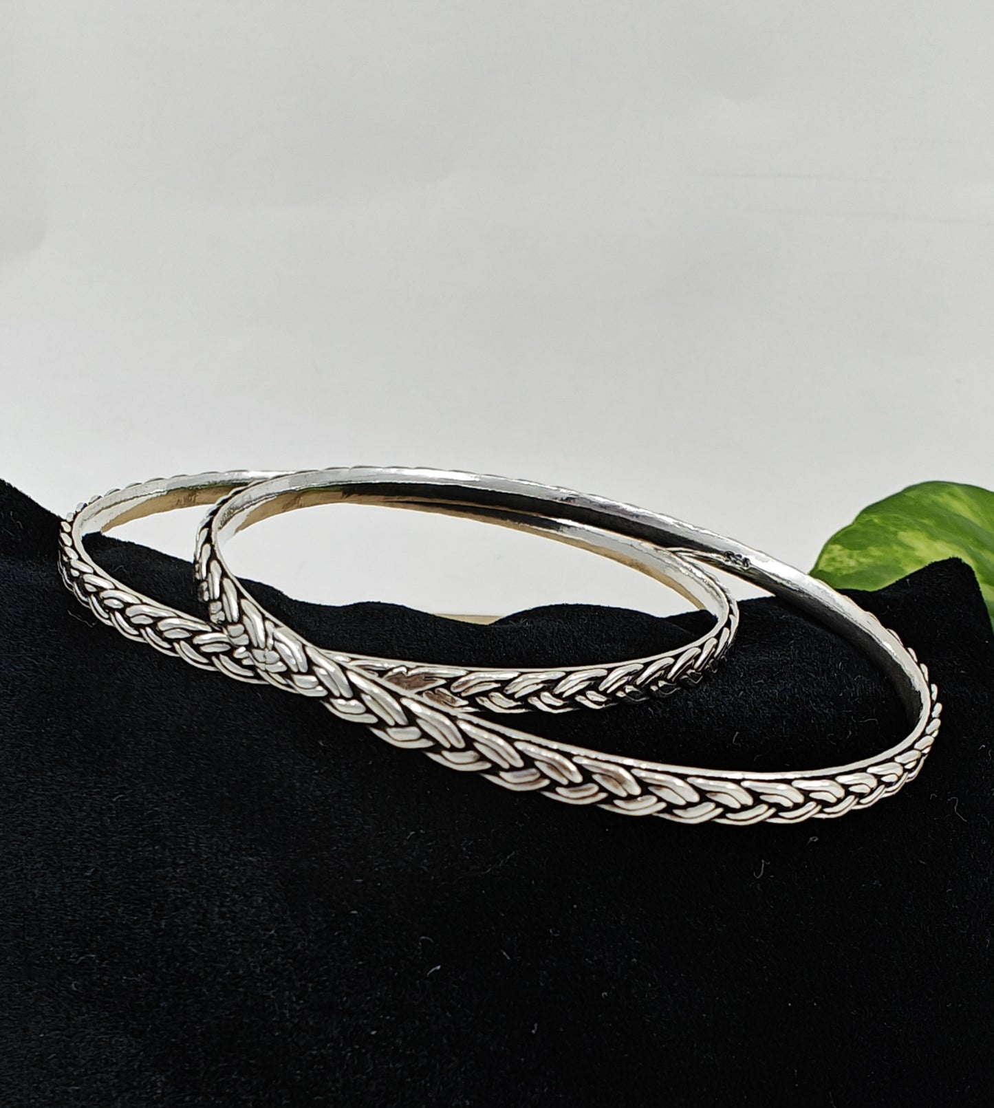 Silver bangles in rope design(2pc)