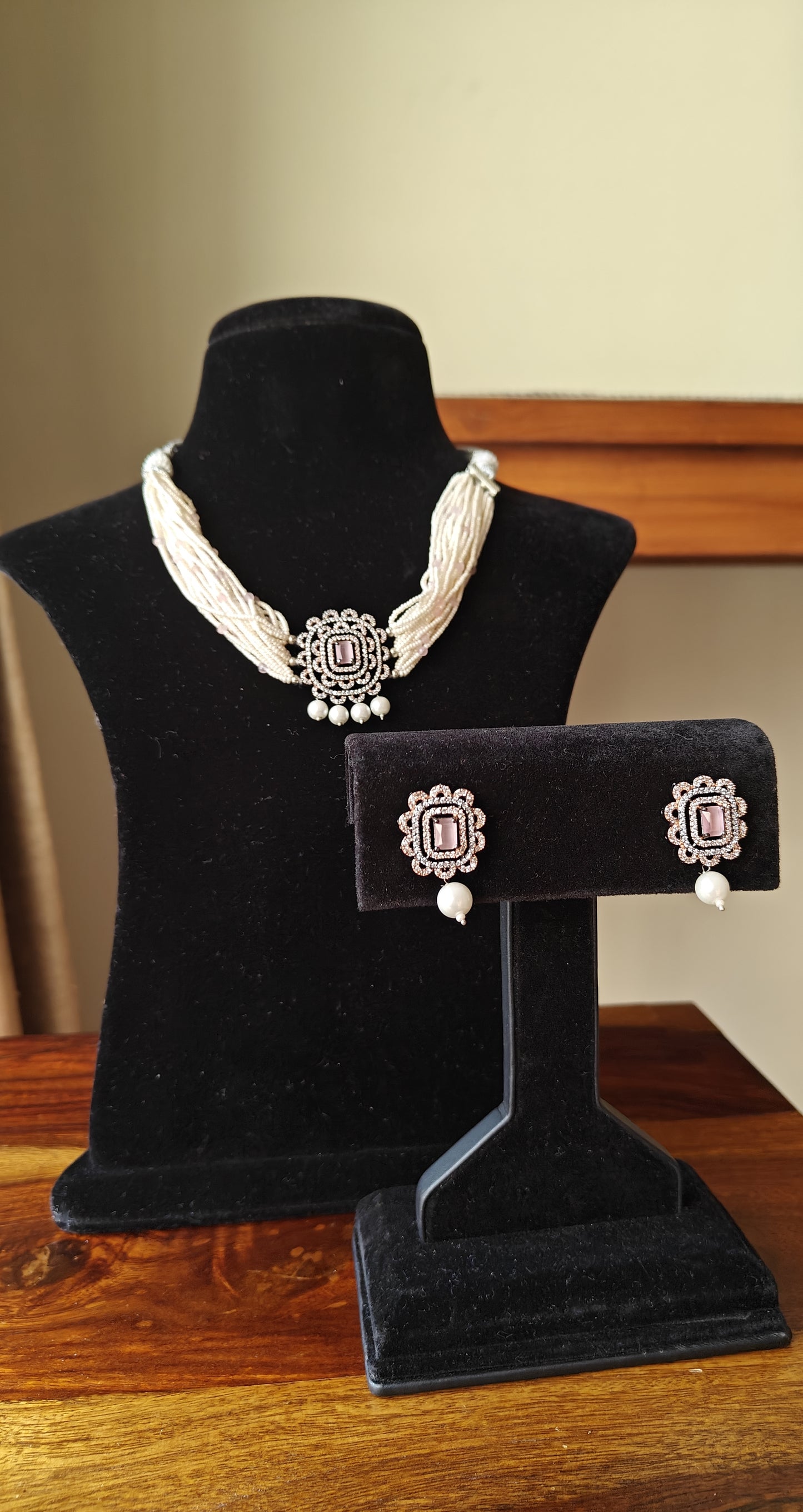 Aaki choker set with pink stone and pearls