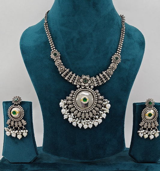 Baijanti Set with stone and pearls work