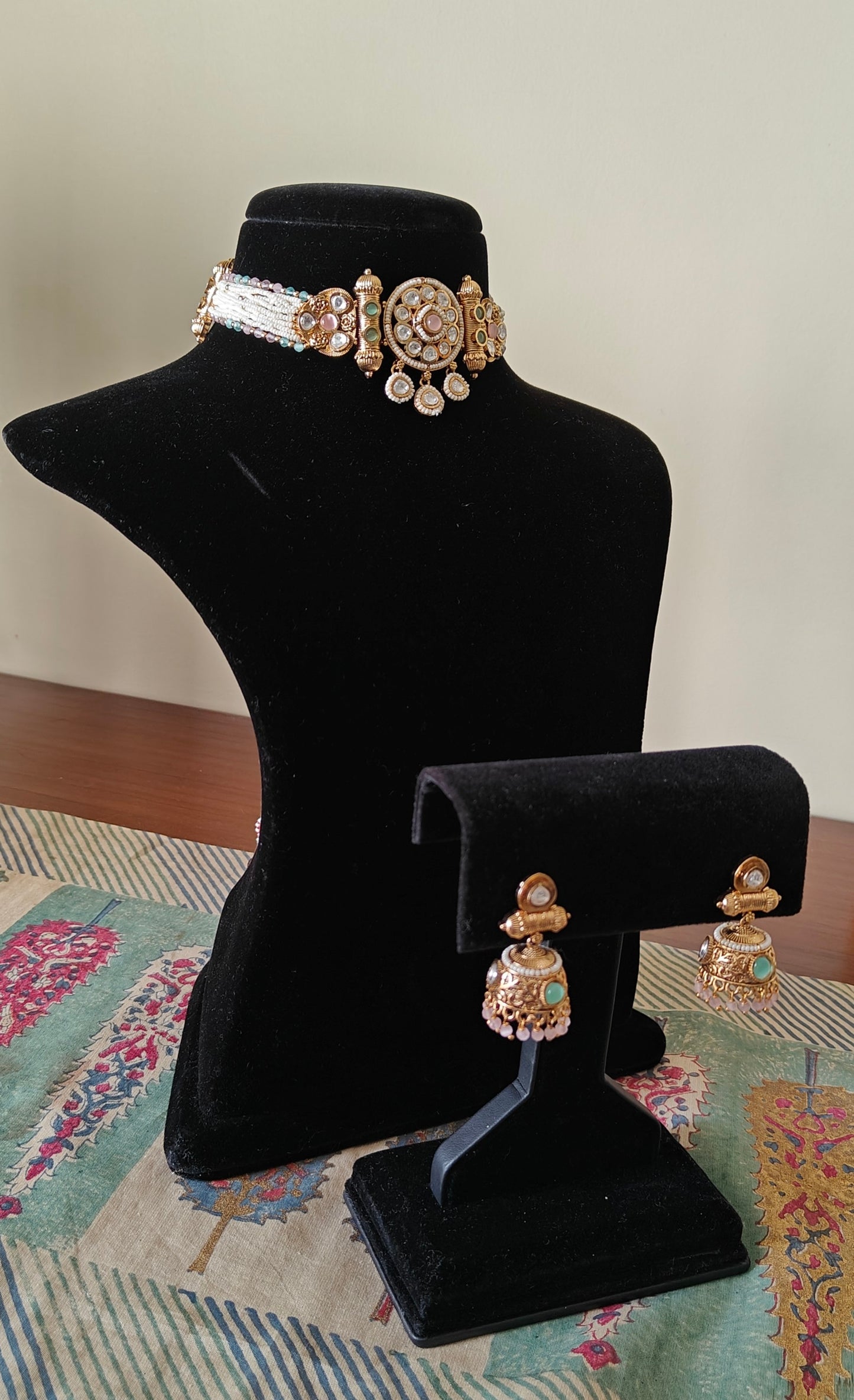 Advika choker set with kundan and coloured stone highlights