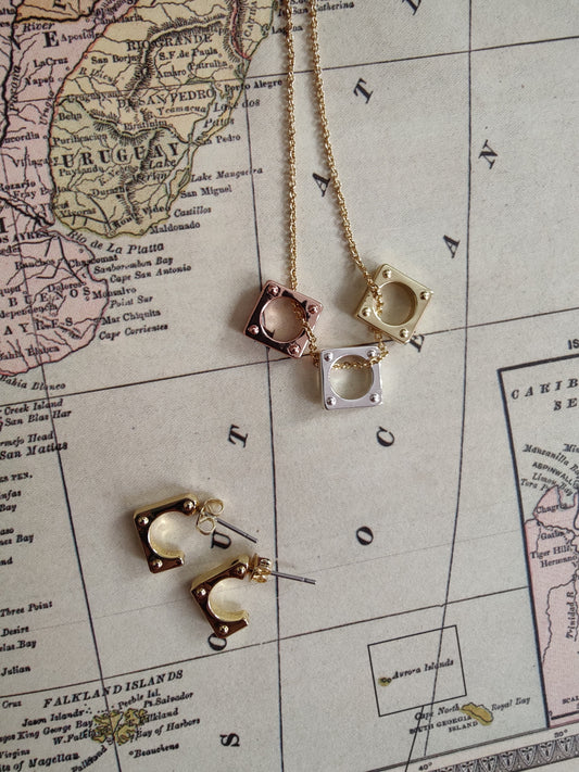 Chitrani set with square pieces in gold,rose gold, rhodium