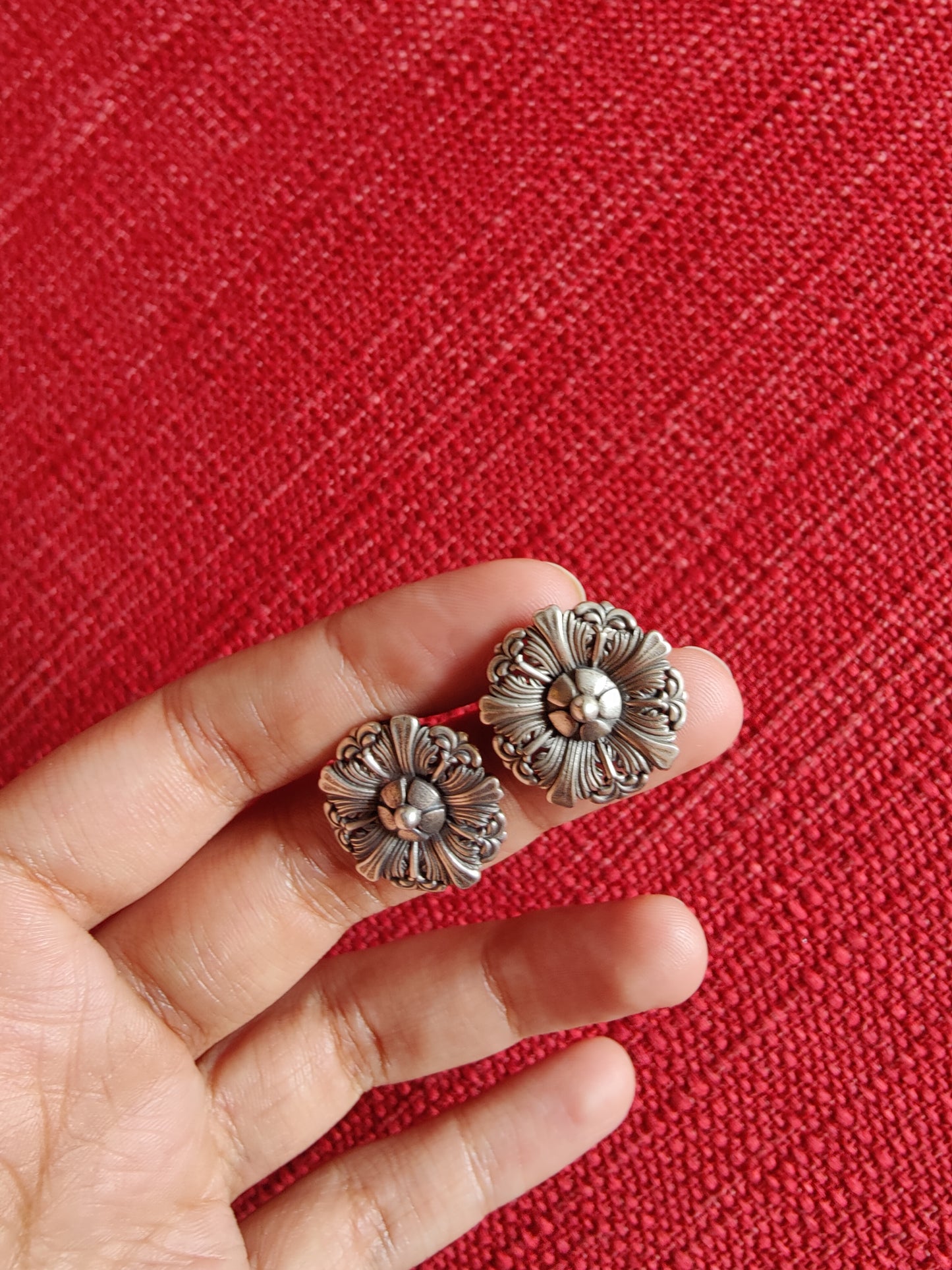 Atasi flower studs(earrings)