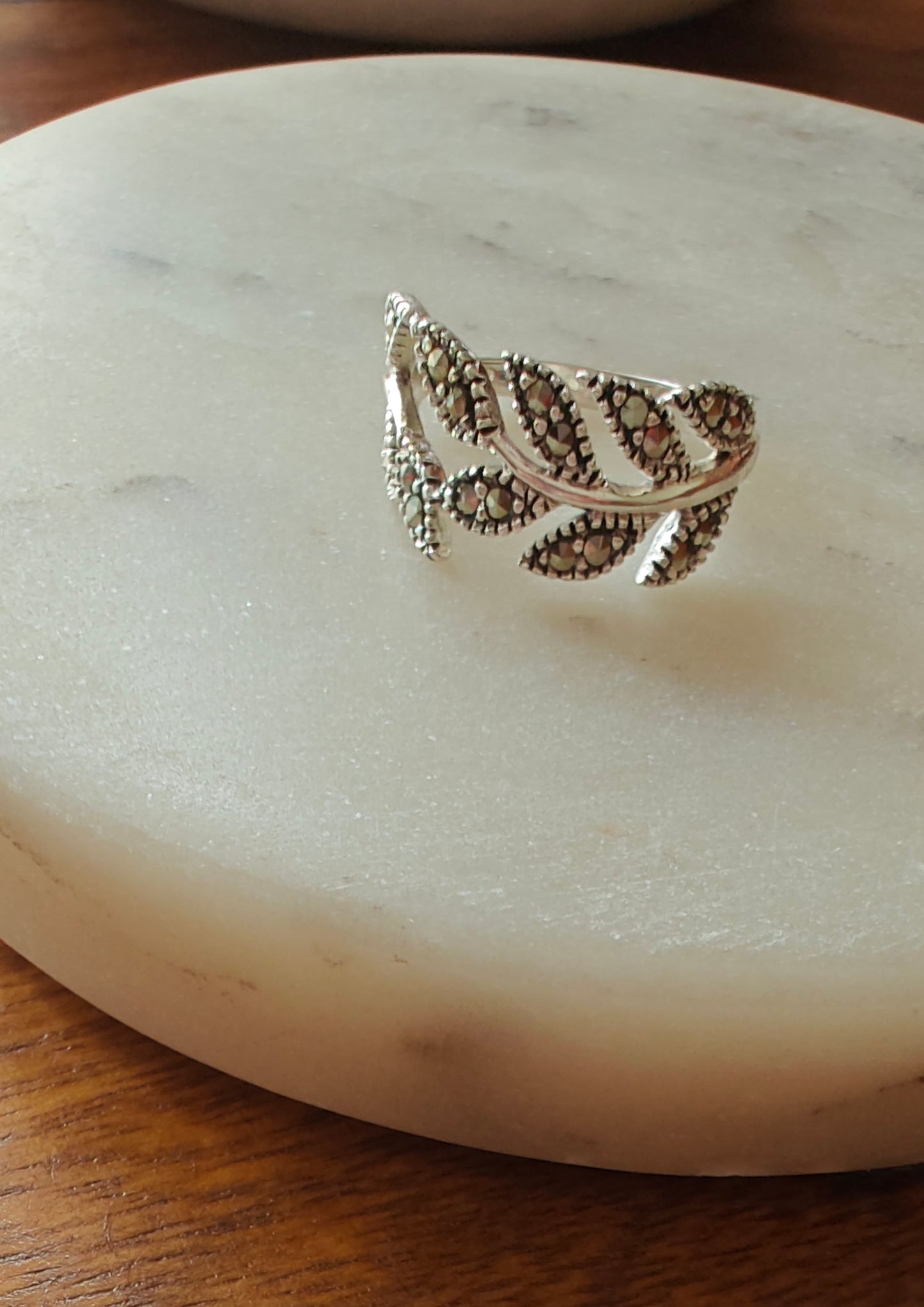 Silver leaf twig ring