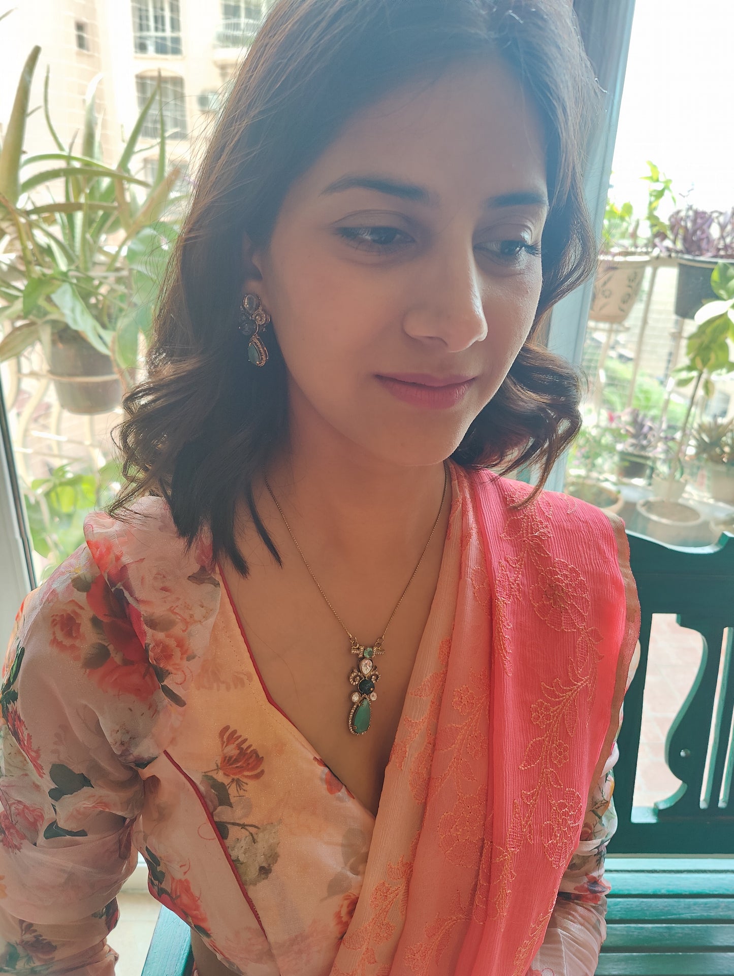 Bina set with stones and kundan on chain