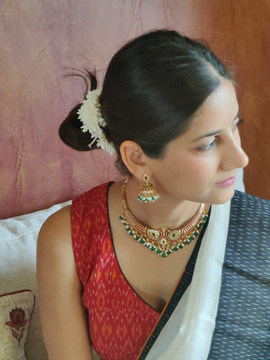 Kalaimangal set with  kemp stones and emerald hangings