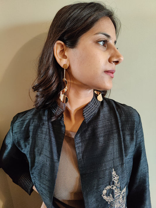 Gold spiral hanging earrings