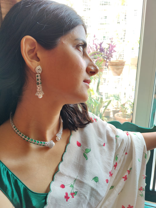 Joel choker with emerald green stone and pearl