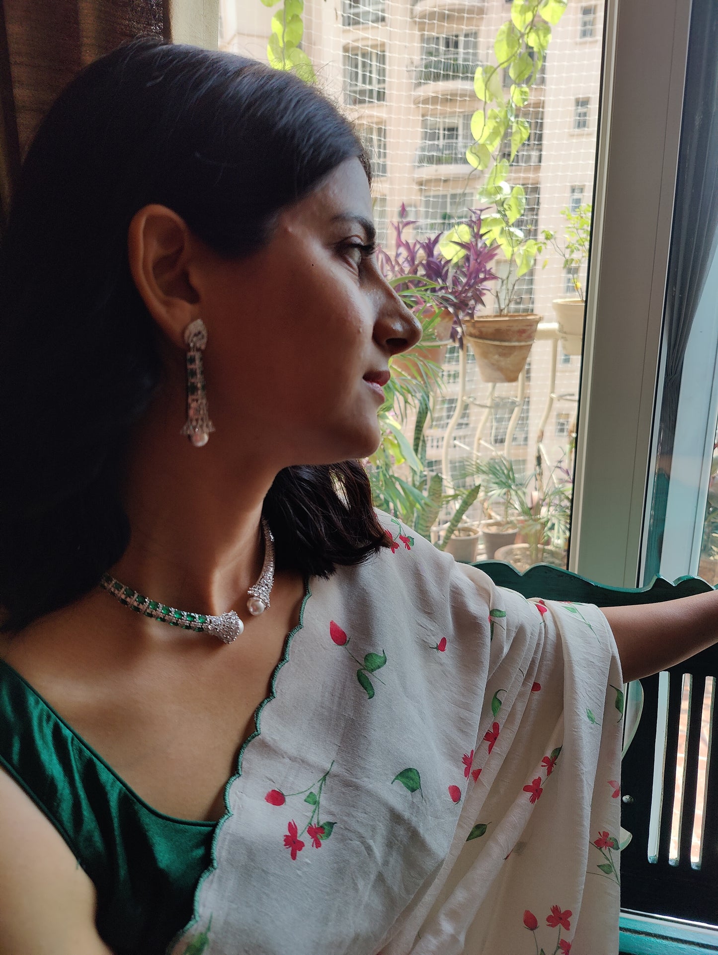 Joel choker with emerald green stone and pearl