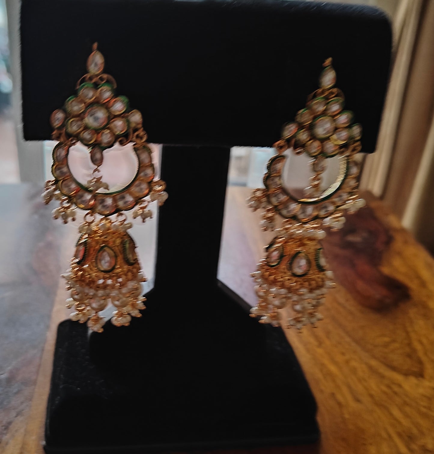 Saniya jhumkis(earrings)on chand bali's