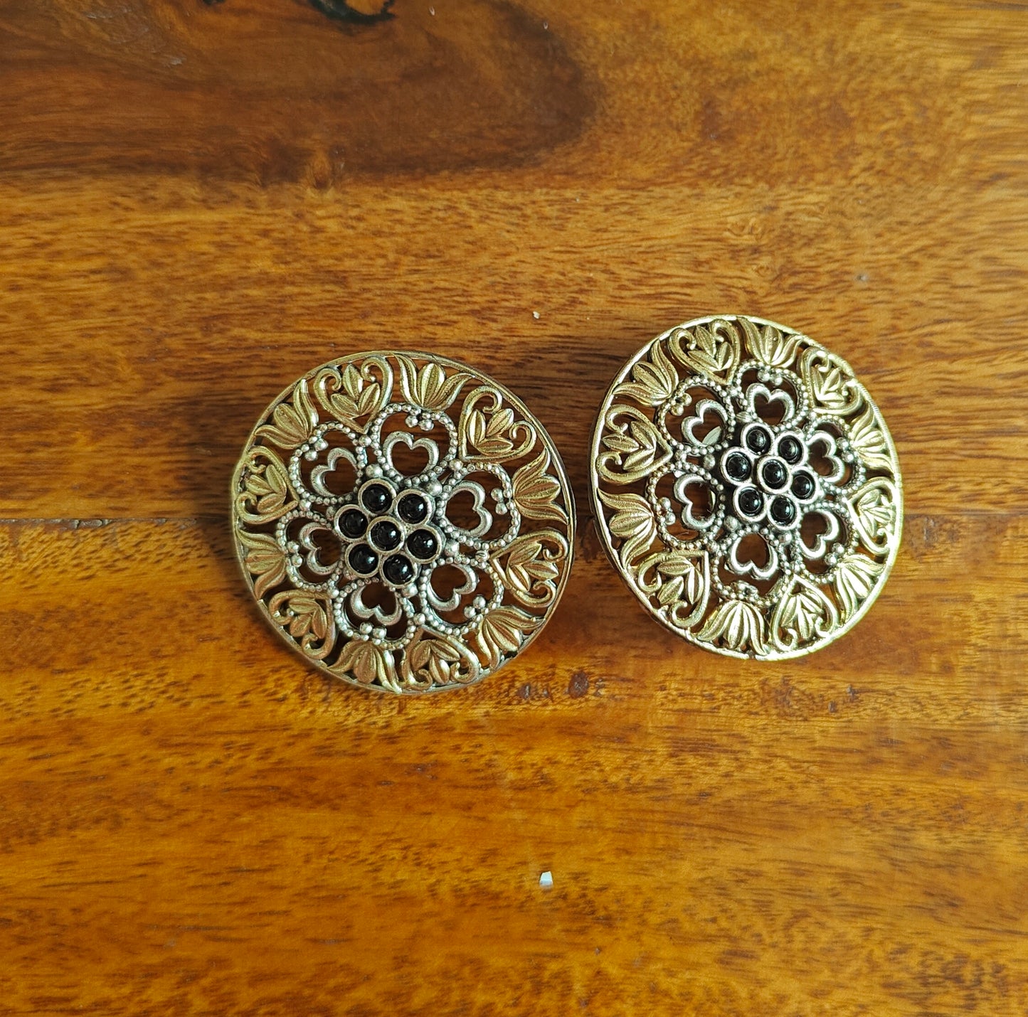 Dual tone big round studs(earrings) with jali work and stones