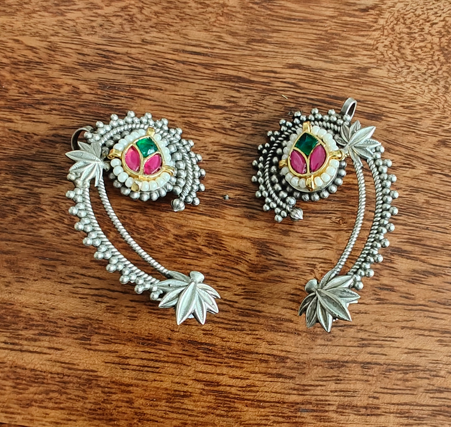Earcuffs(earrings) with stones and pearls
