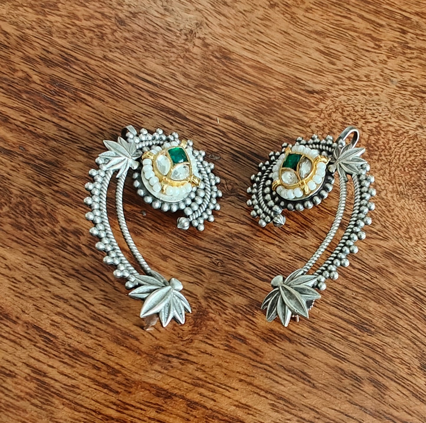 Earcuffs(earrings) with stones and pearls