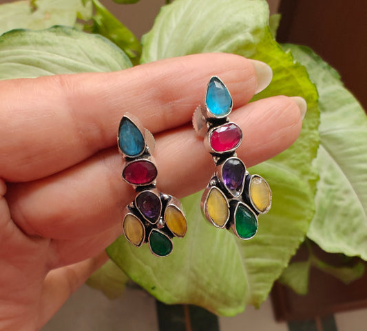 Earrings with stone inlay