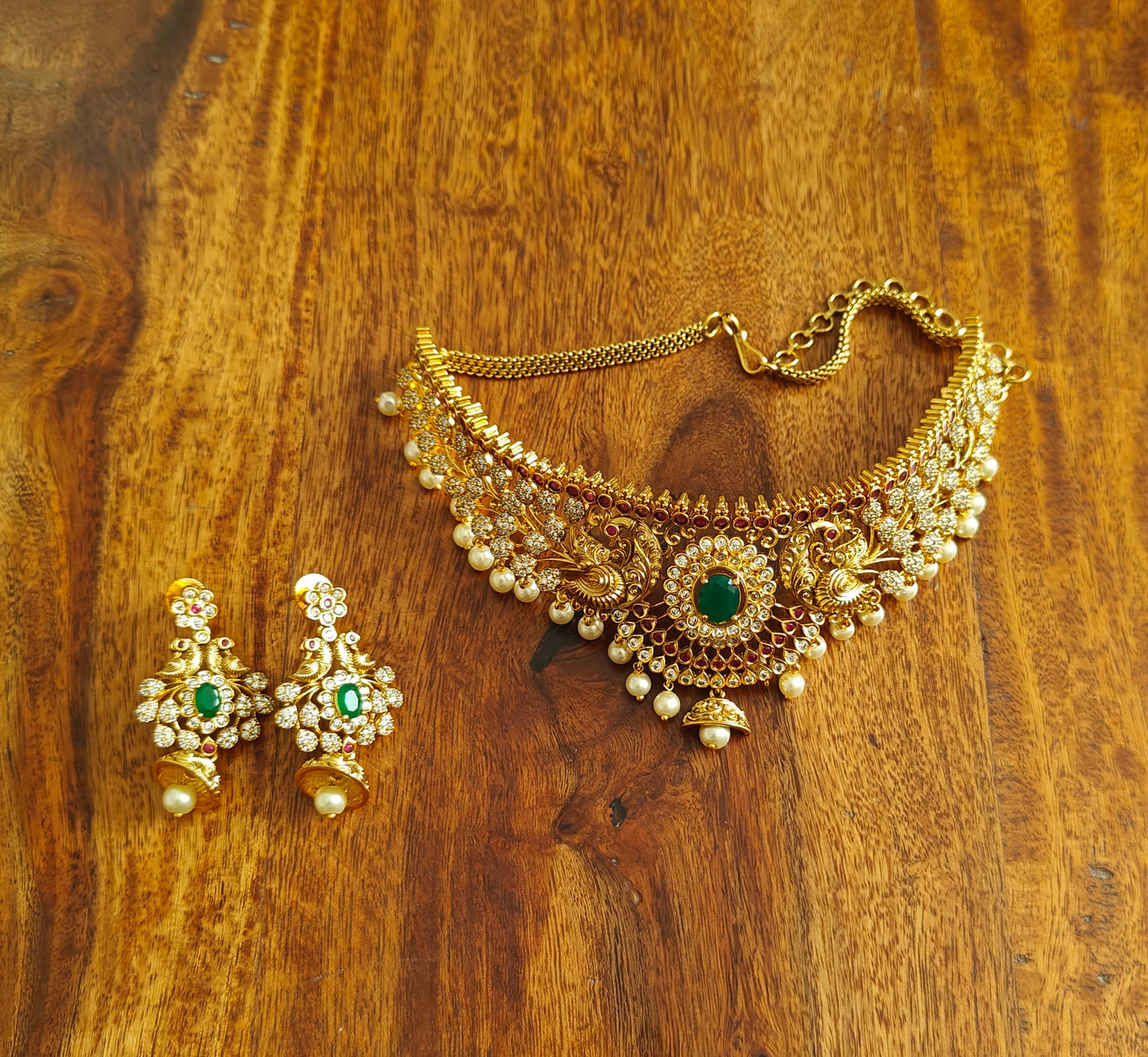 Talikha set with peacocks and stones