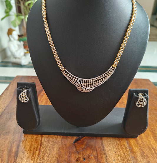 Usri set in gold and platinum finish with Cz