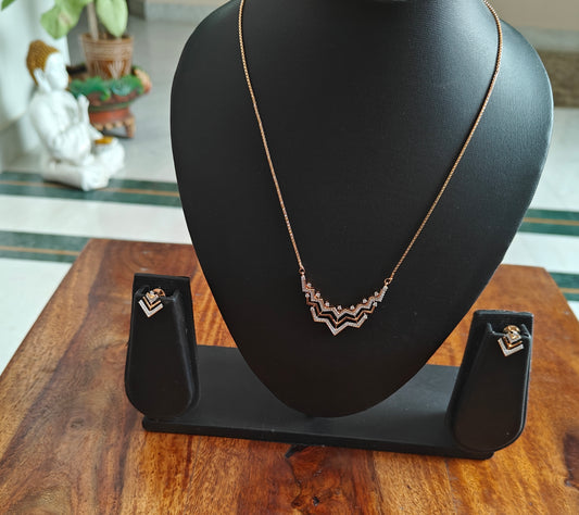 Tvesa set with zigzag pattern