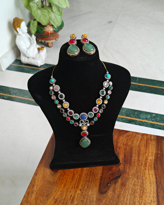 Mita double layered stone set