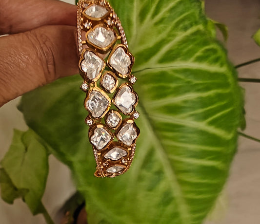 Moissanite kada with different shape and size pieces