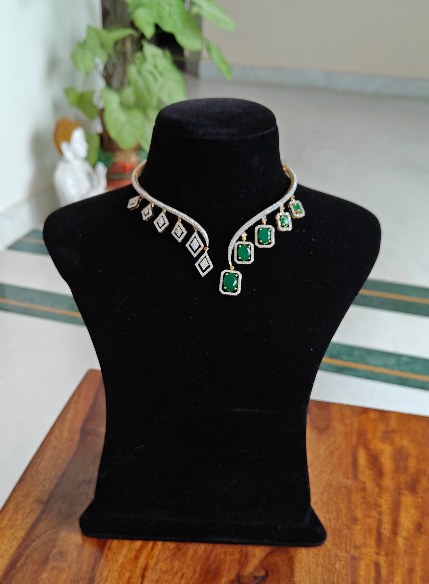 Rudrani set with emeralds hanging on one side