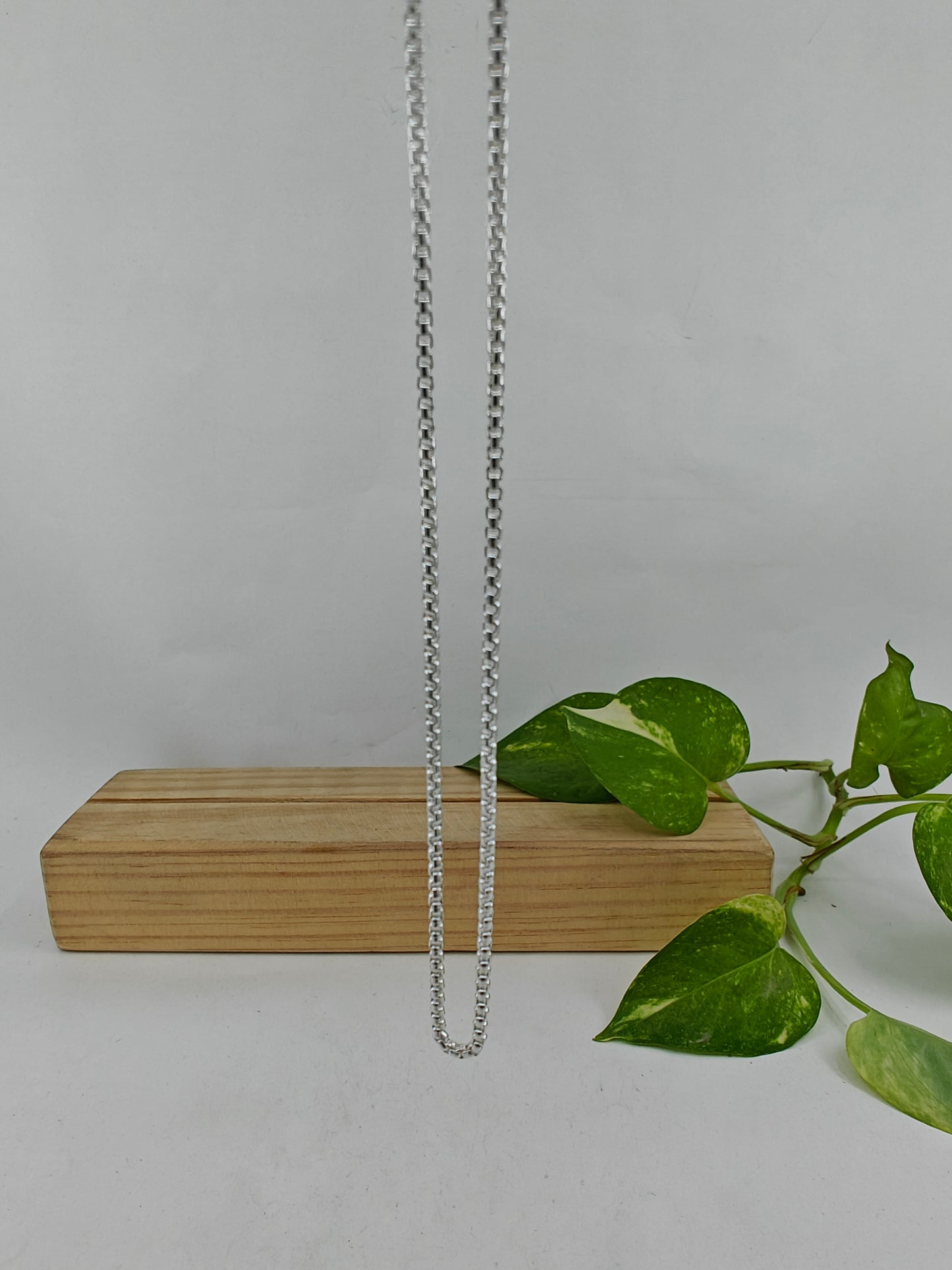 Silver chain necklace in link design, 24 inches length