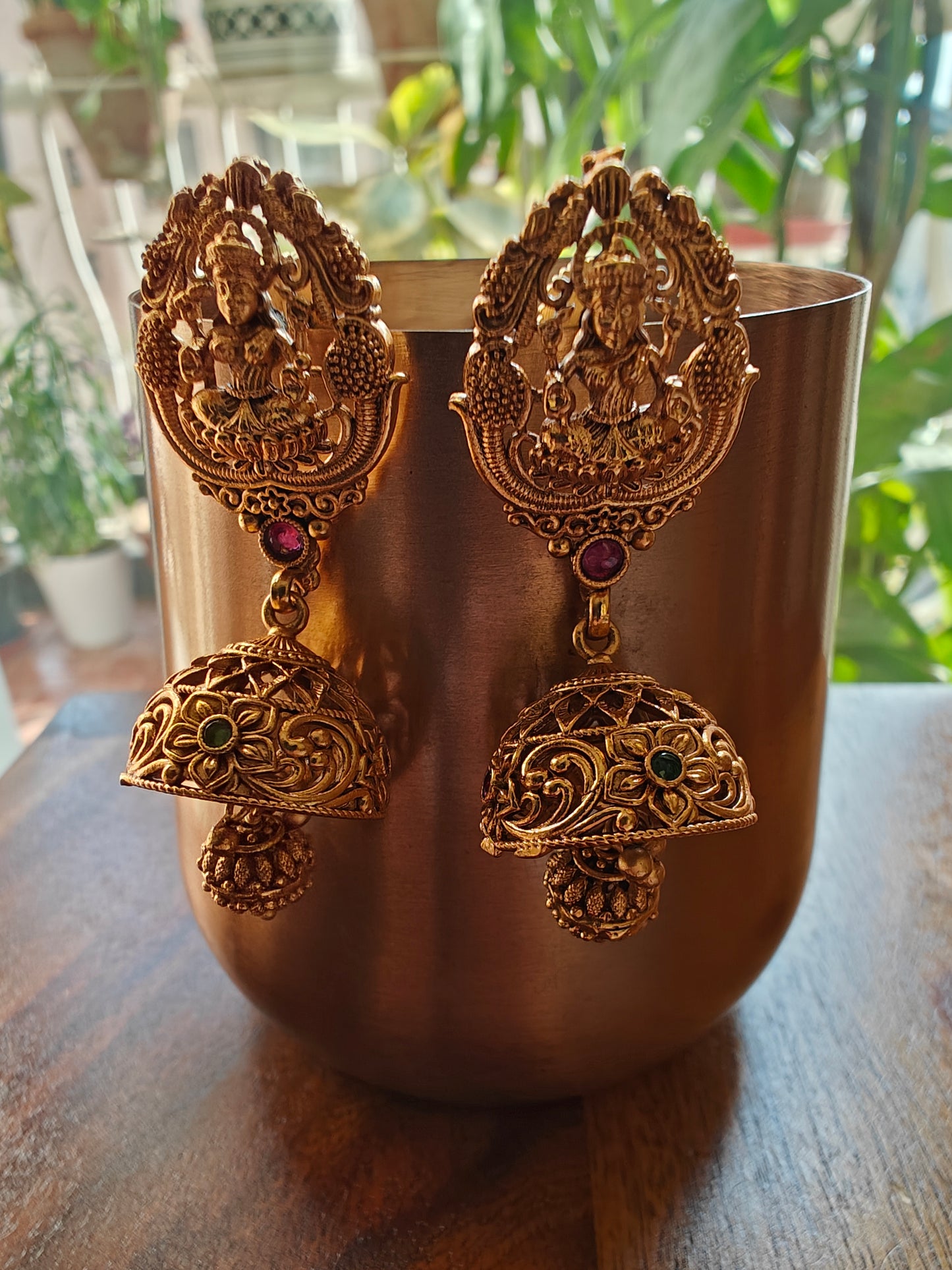 Ishwari Temple jewelry set with Lakshmi pendant on matar mala necklace