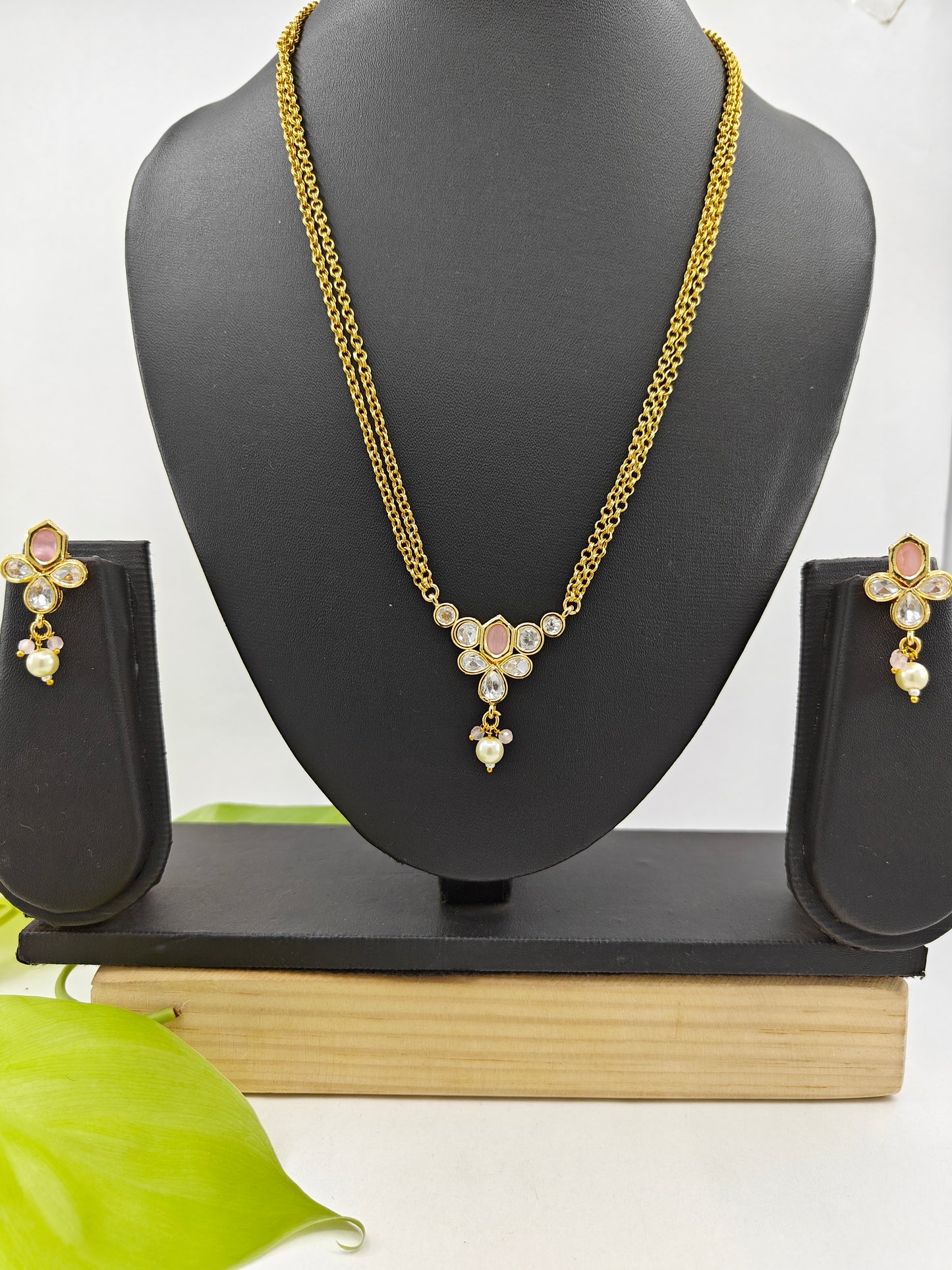 Set with kundan and mint green/baby pink pendant on double gold chains