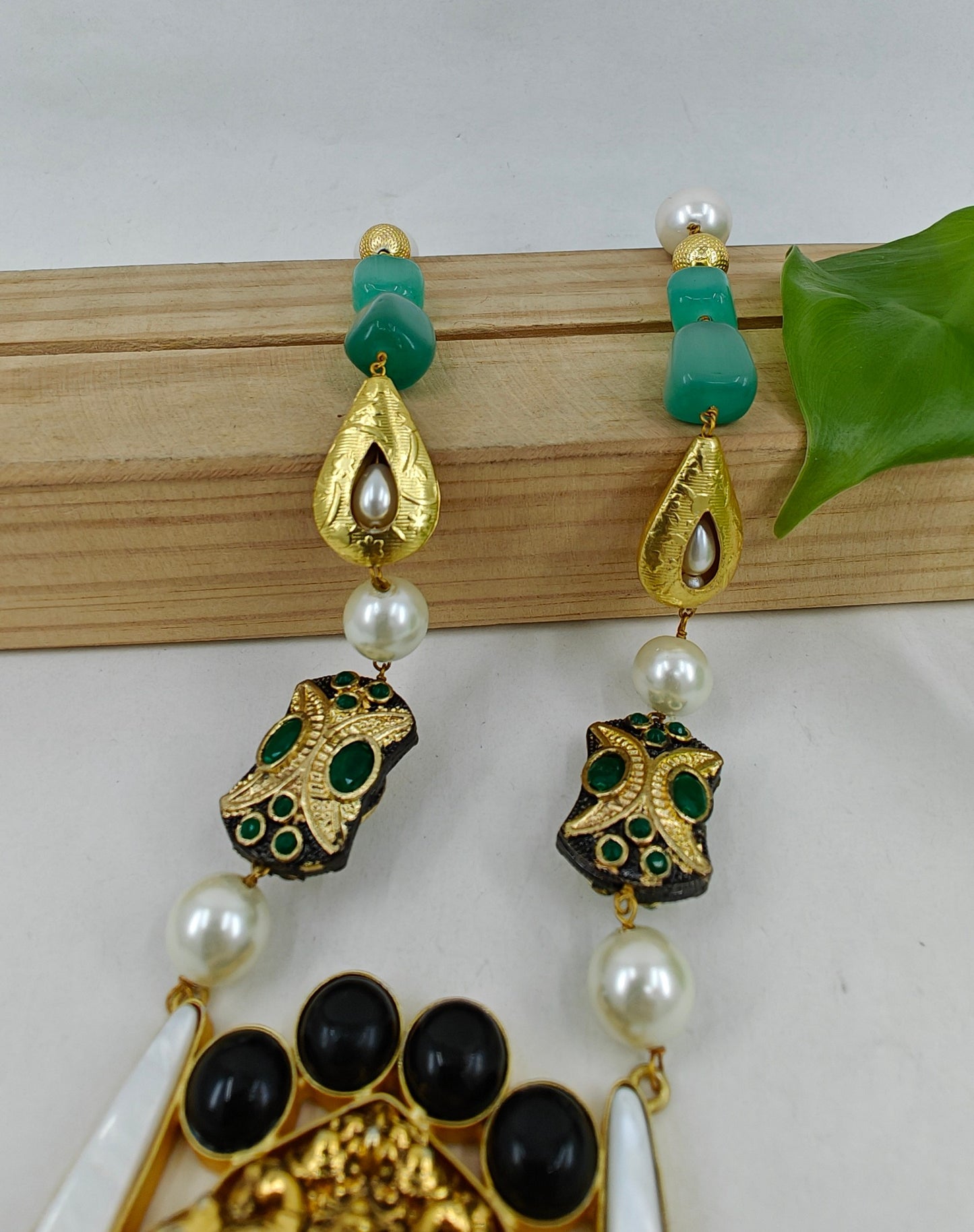 Lakshmi pendant and stones designer set