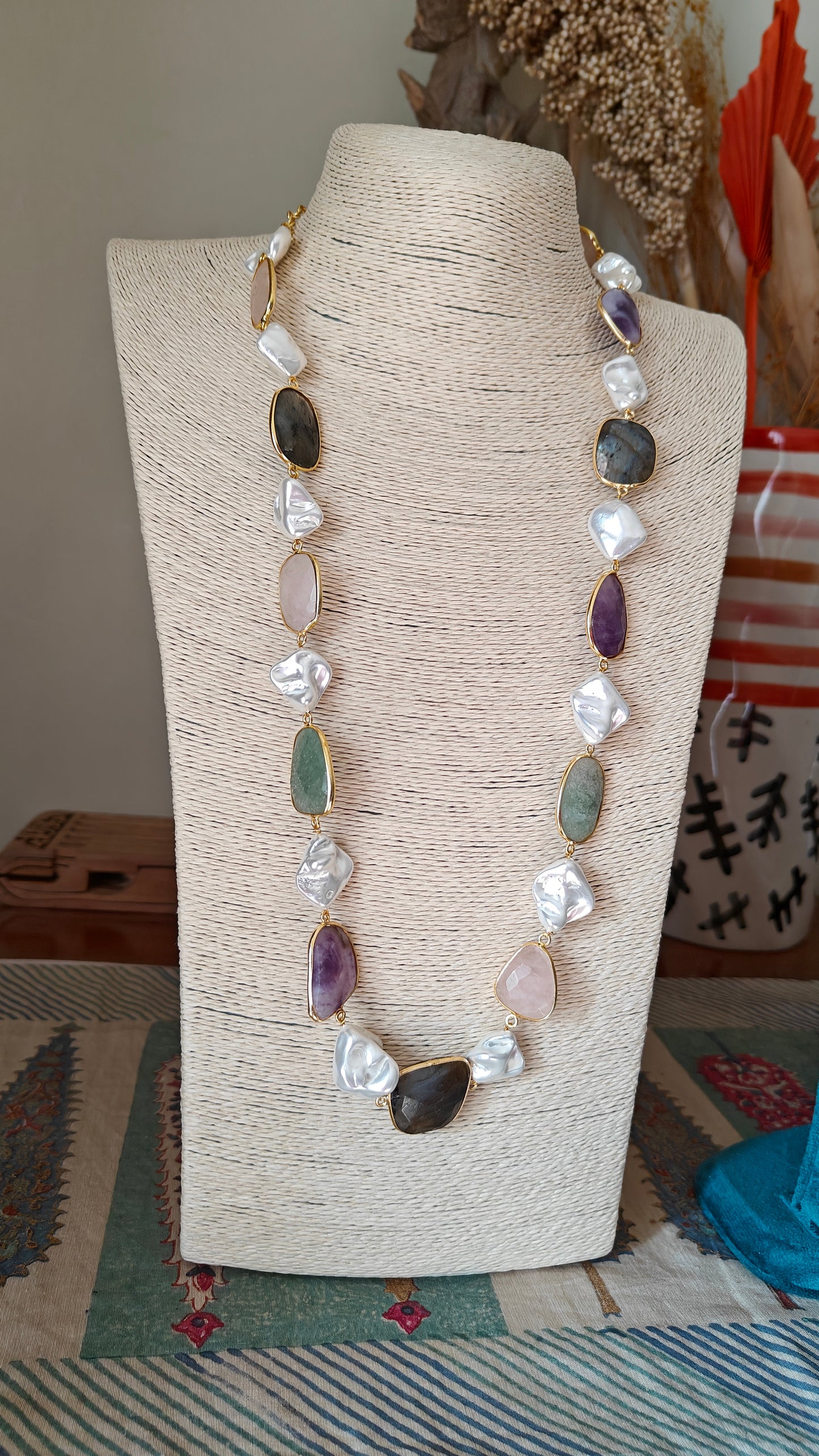 Amod necklace with labradorite,rose quartz, aventurine, amethyst and baraque pearls