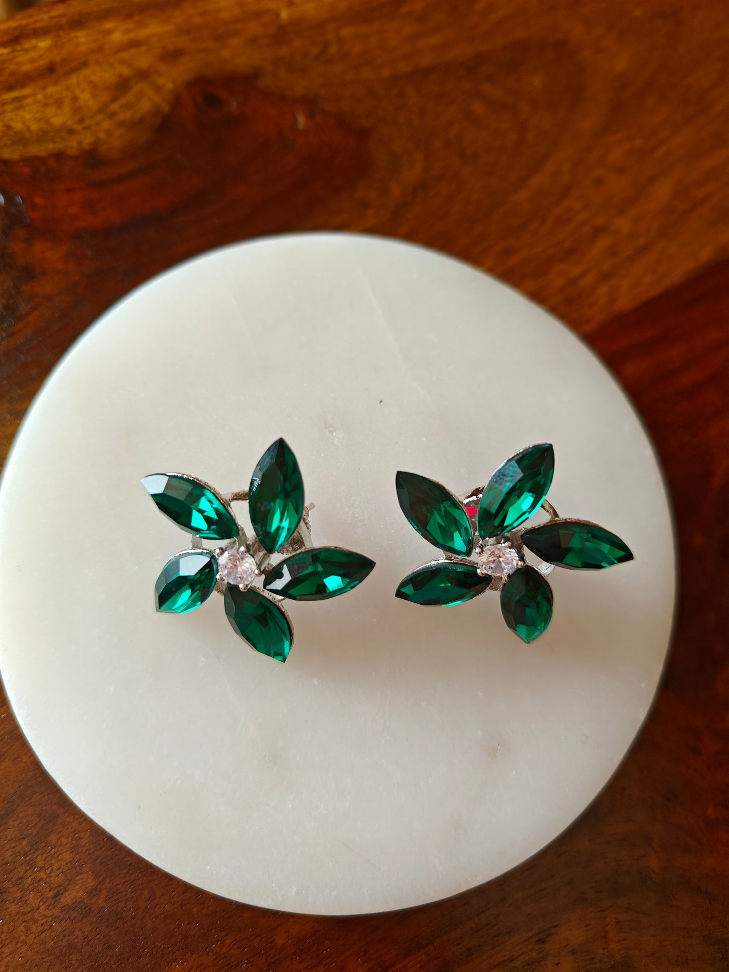 Glittering flower studs