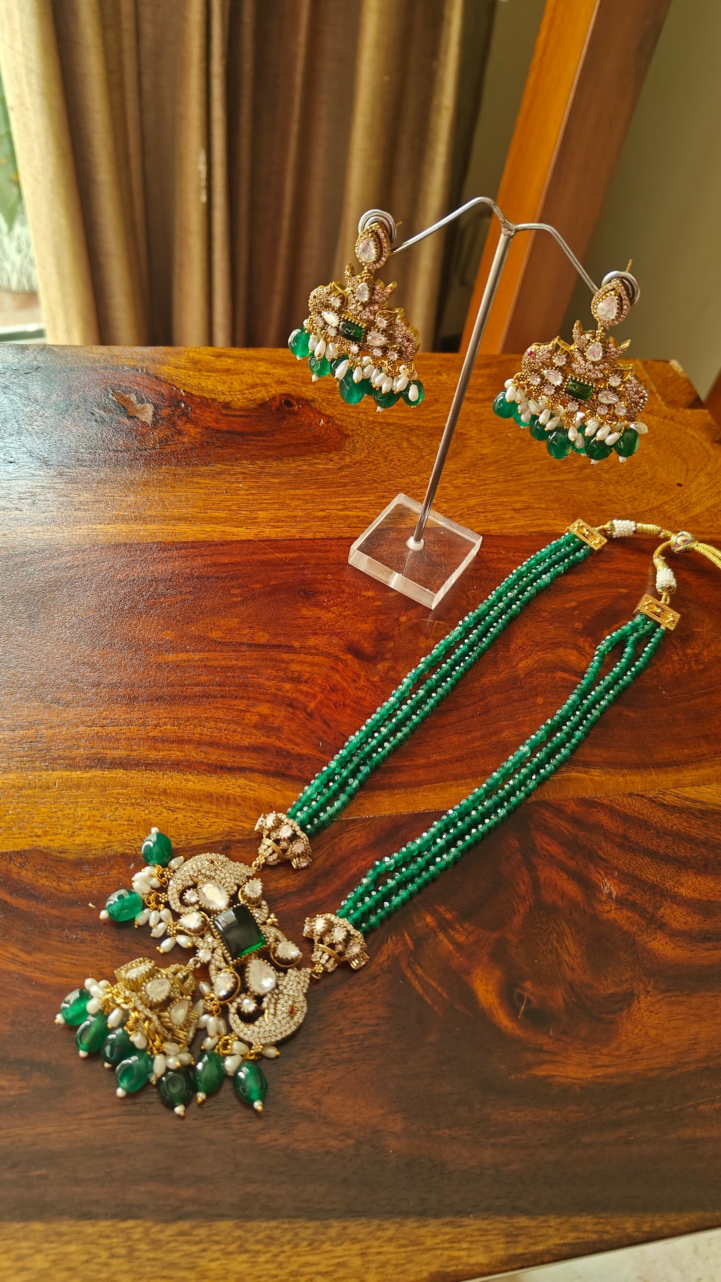 Ganesha set with emerald green strings