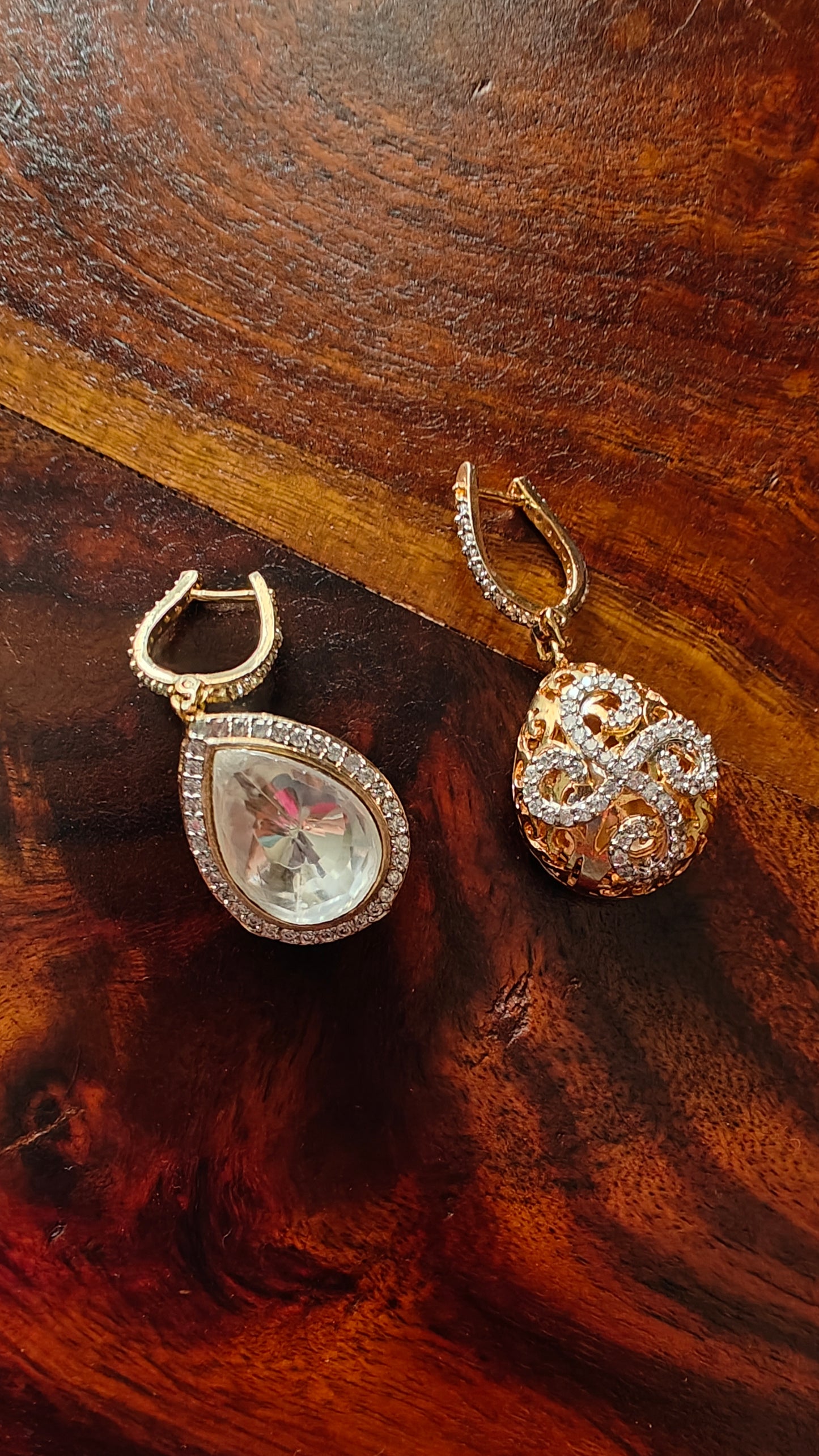 Reversible earrings with kundan on one side and CZ in jali work on other