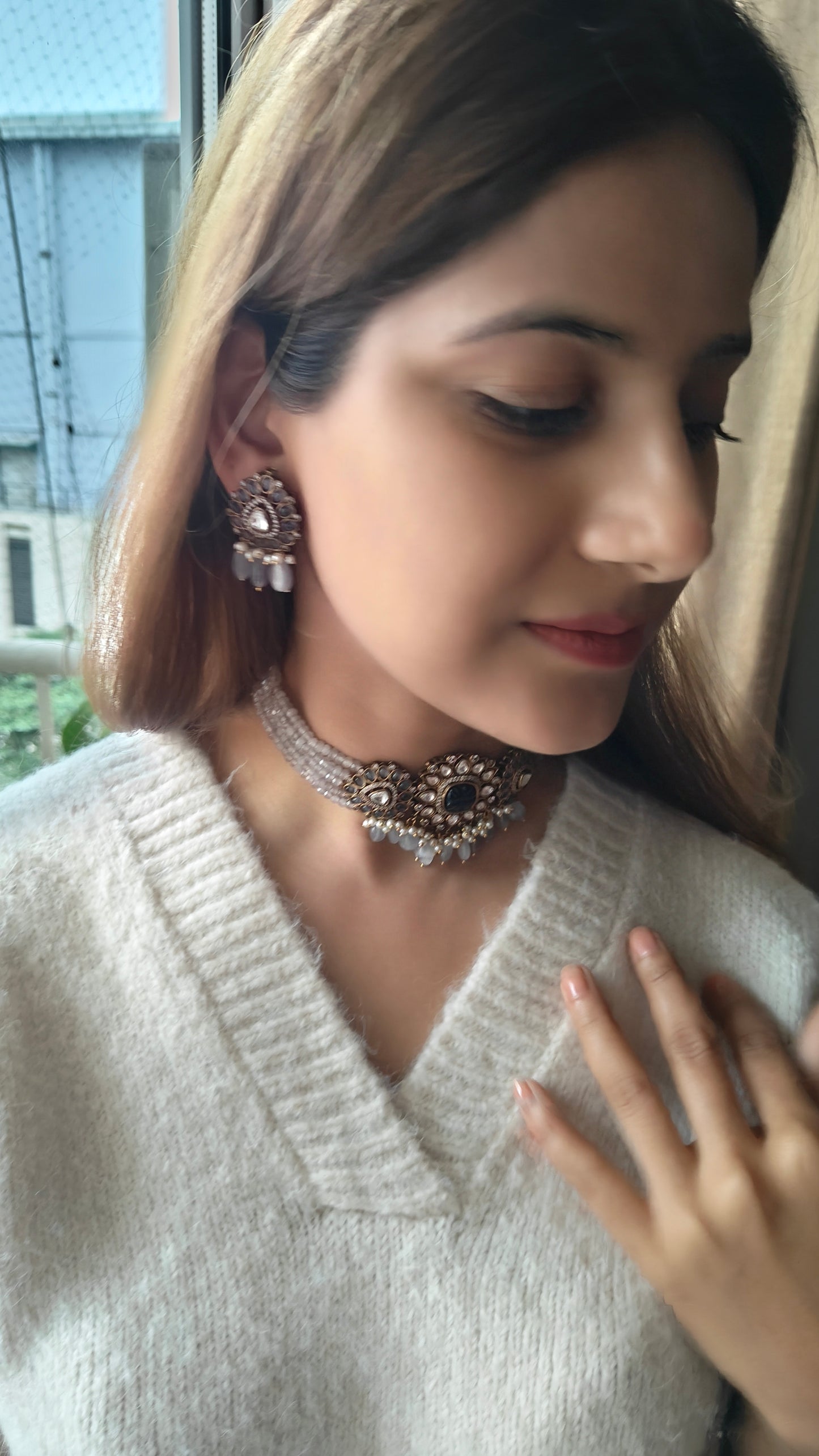 Ahana choker set with grey strands