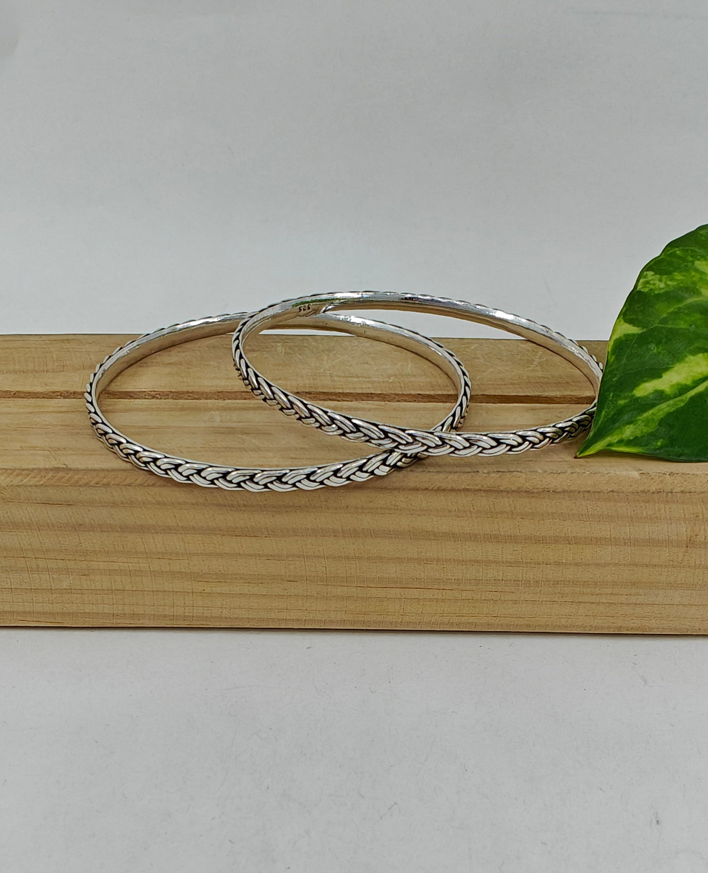 Silver bangles in rope design(2pc)