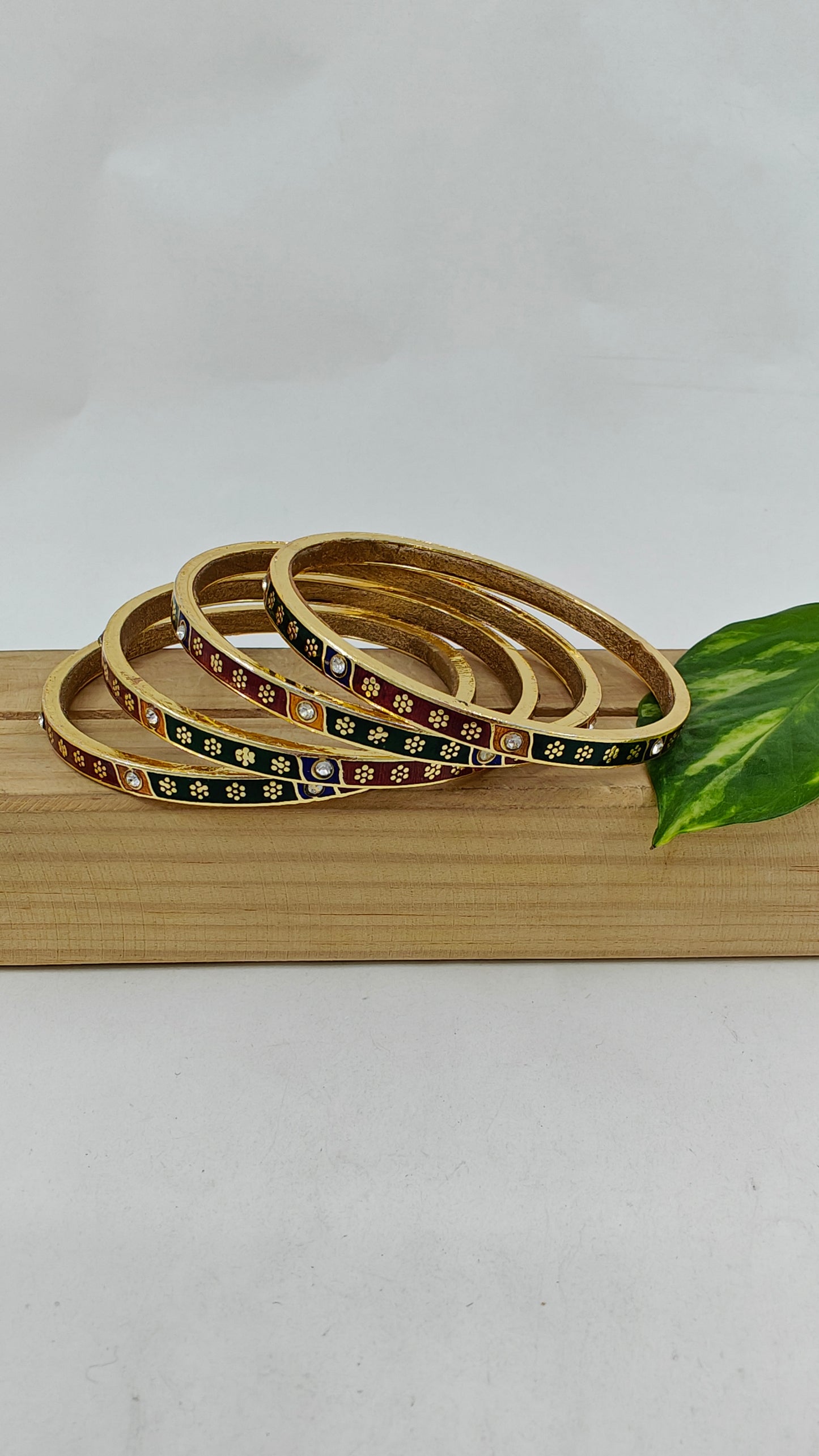 Bangles with red and green meenakari(4pcs)