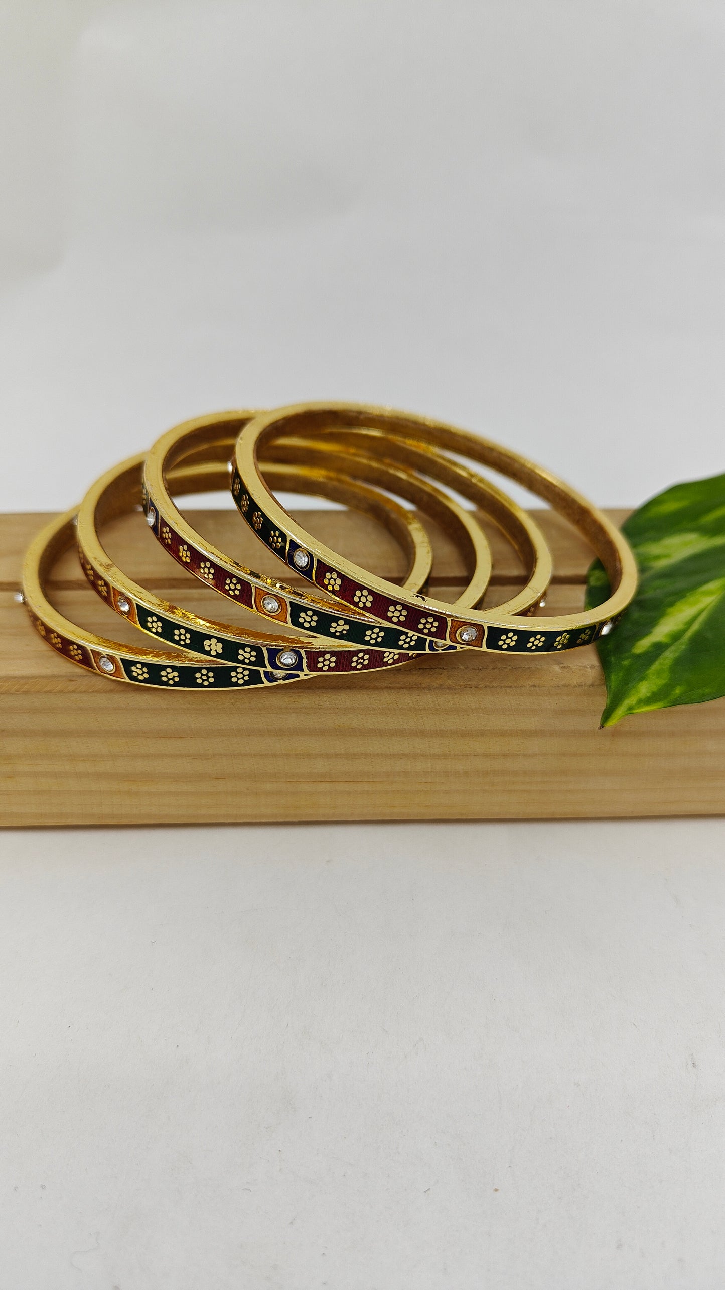 Bangles with red and green meenakari(4pcs)