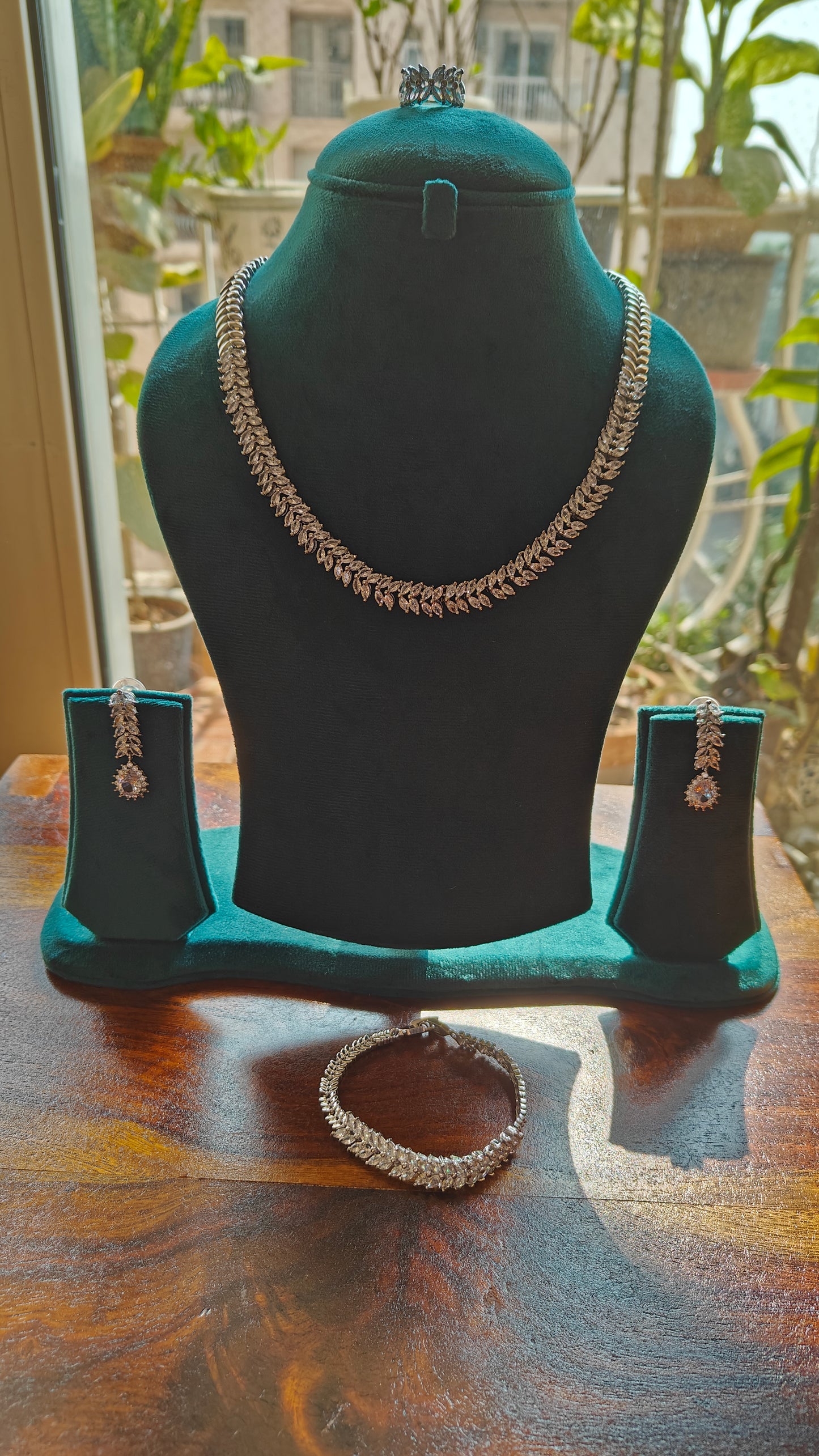 Chandani crystal set with bracelet and ring