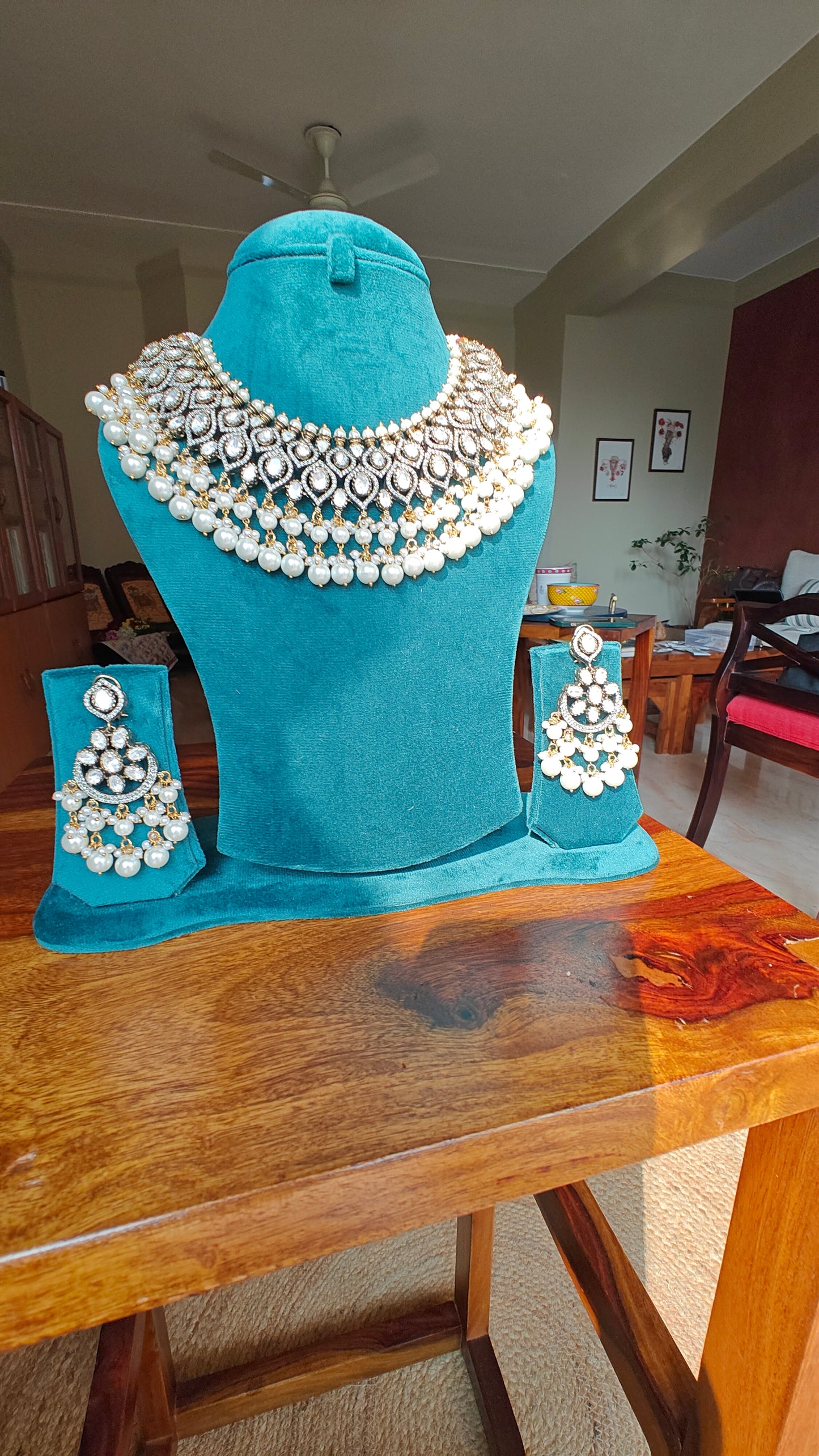 Haima set in moissanite and pearls